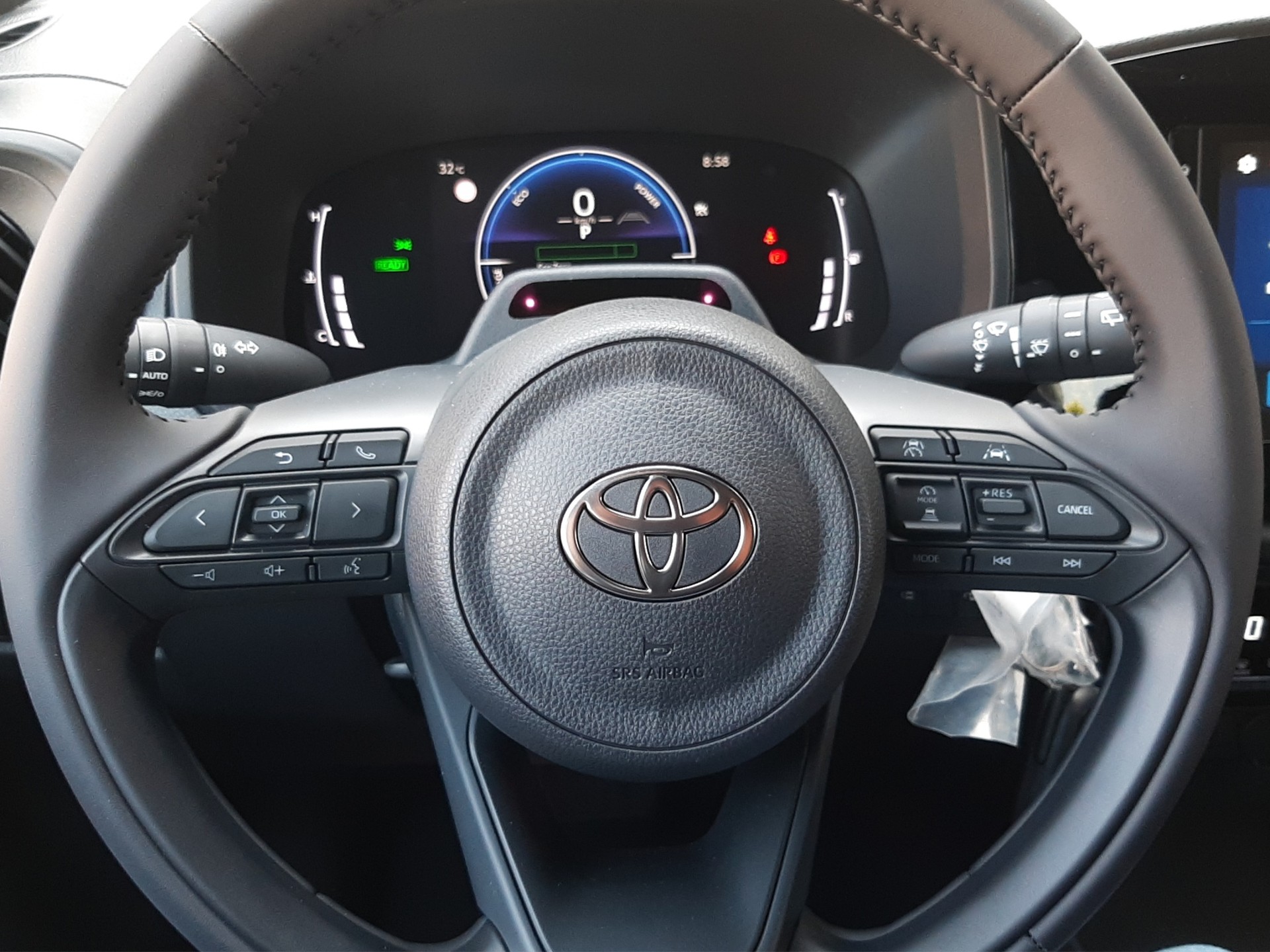 TOYOTA Aygo X 1.5 VVT-i HSD Comfort-image-10