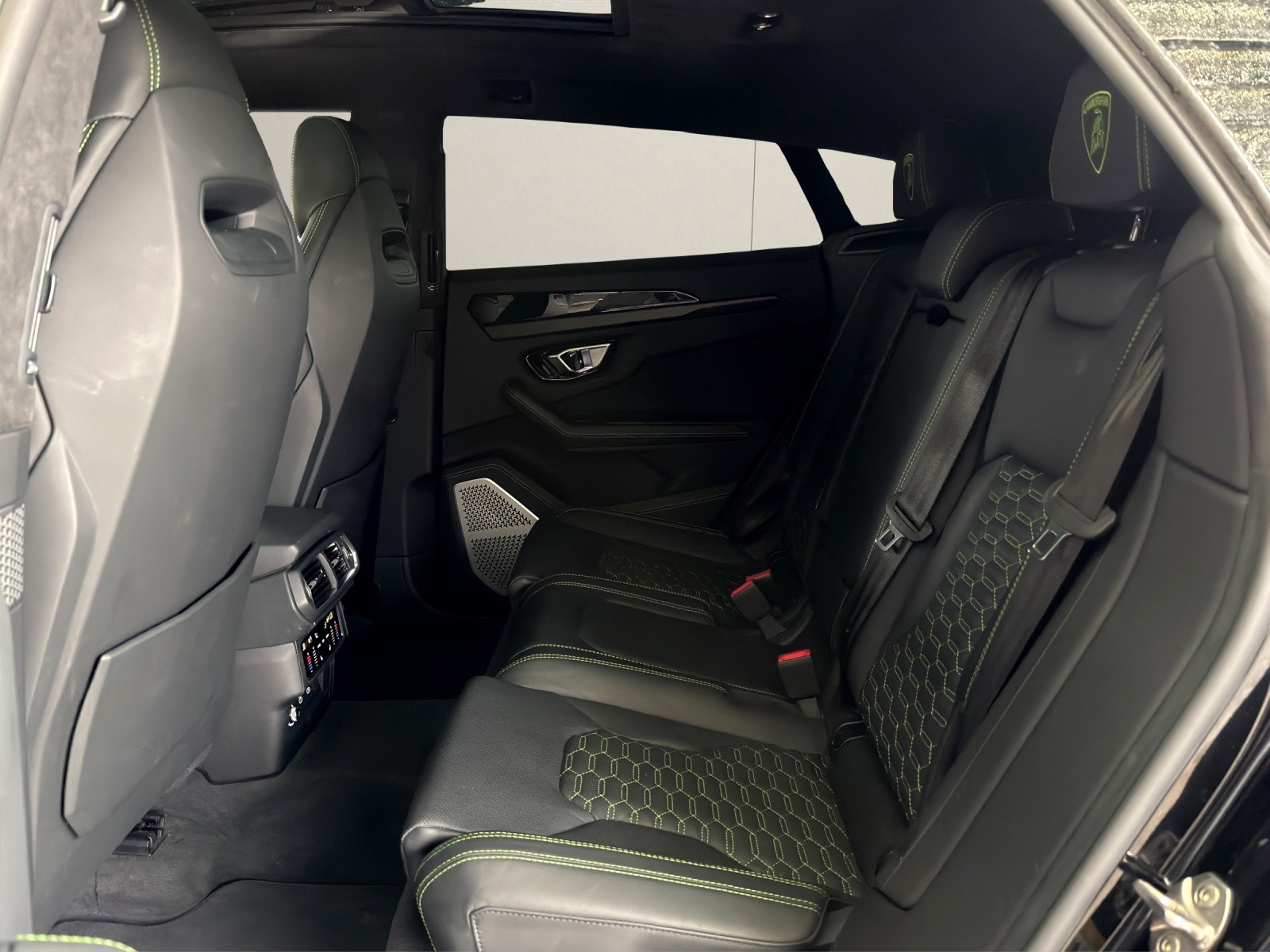 LAMBORGHINI Urus E-Gear-image-10