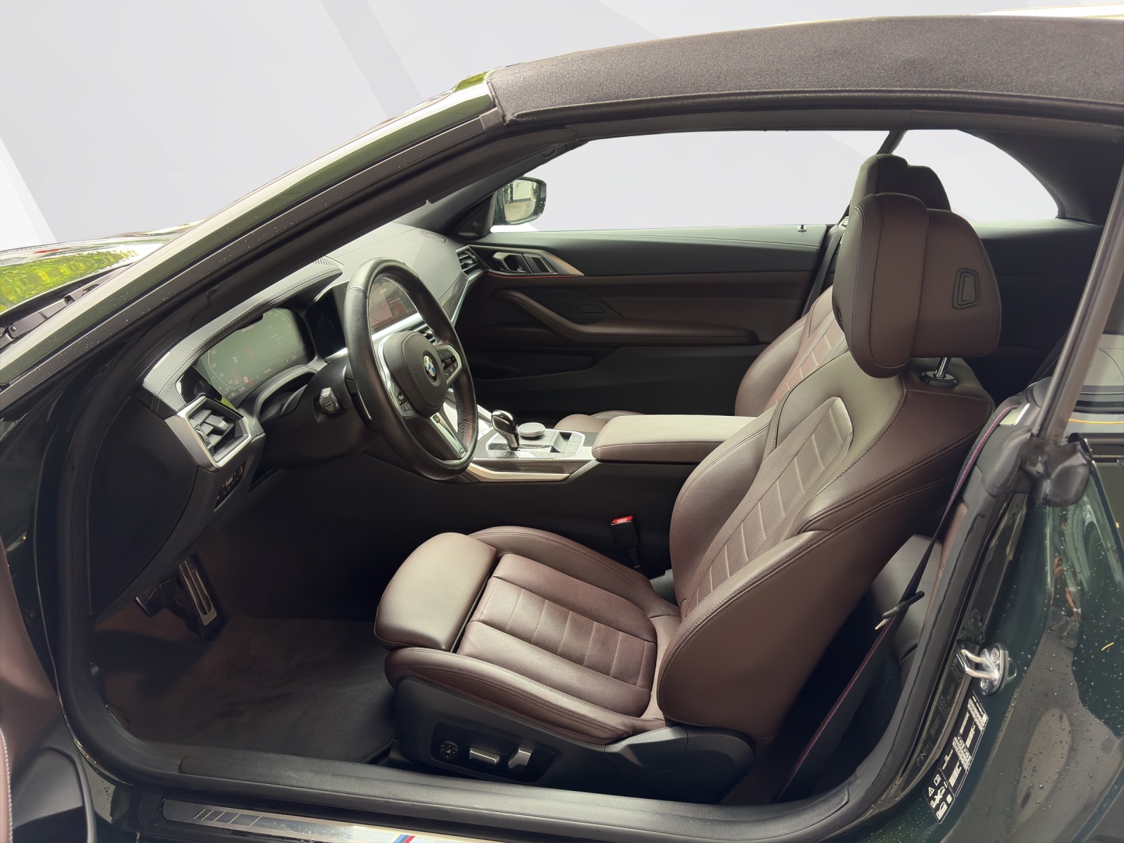 BMW M440i xDrive Cabrio-image-9