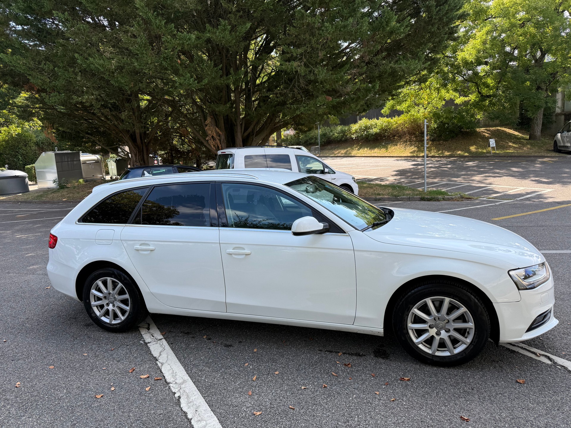 AUDI A4 Avant 2.0 TDI multitronic-image-2