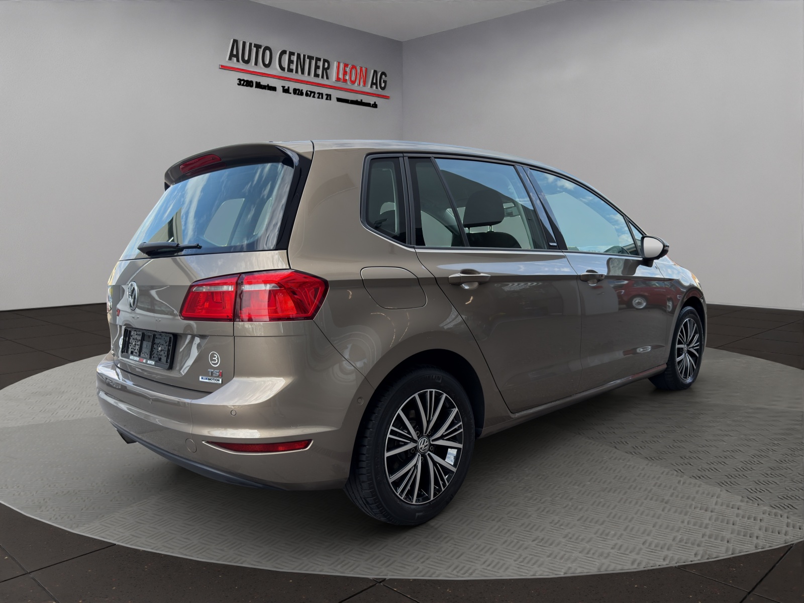 VW Golf Sportsvan 1.4 TSI Allstar DSG-image-5