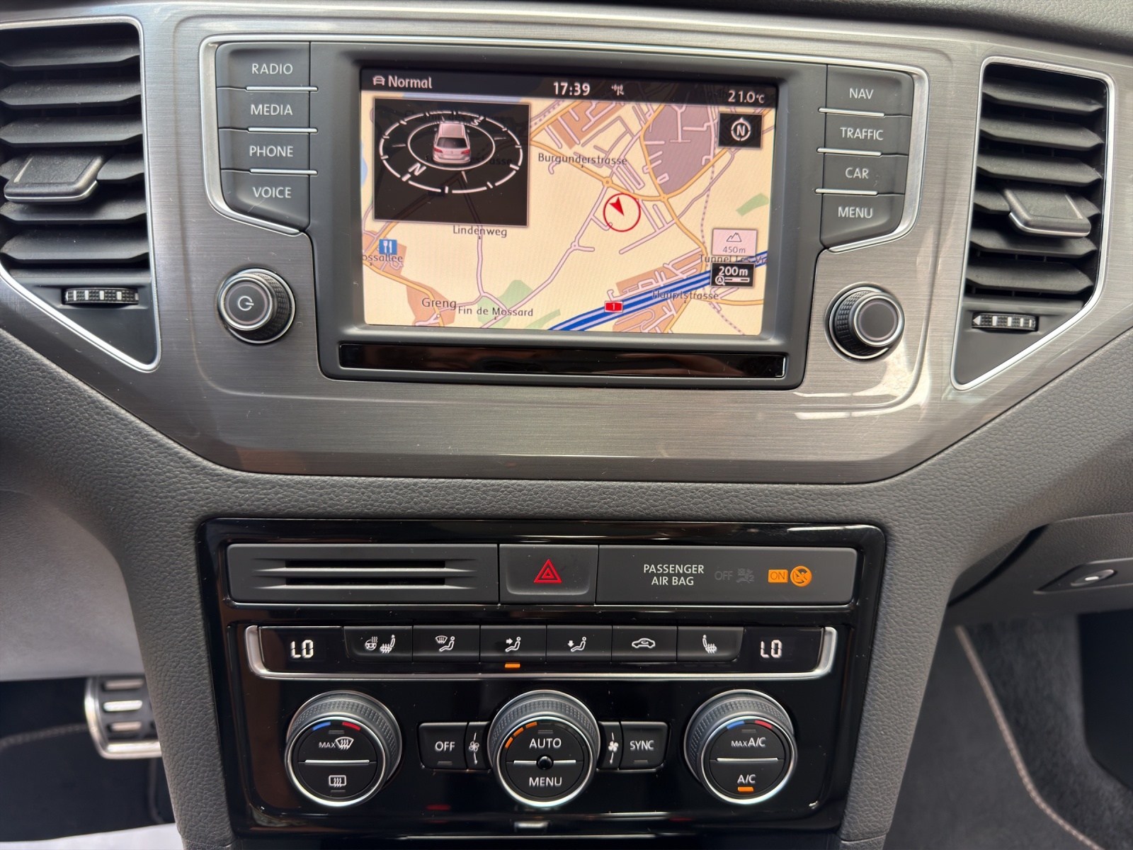VW Golf Sportsvan 1.4 TSI Allstar DSG-image-14
