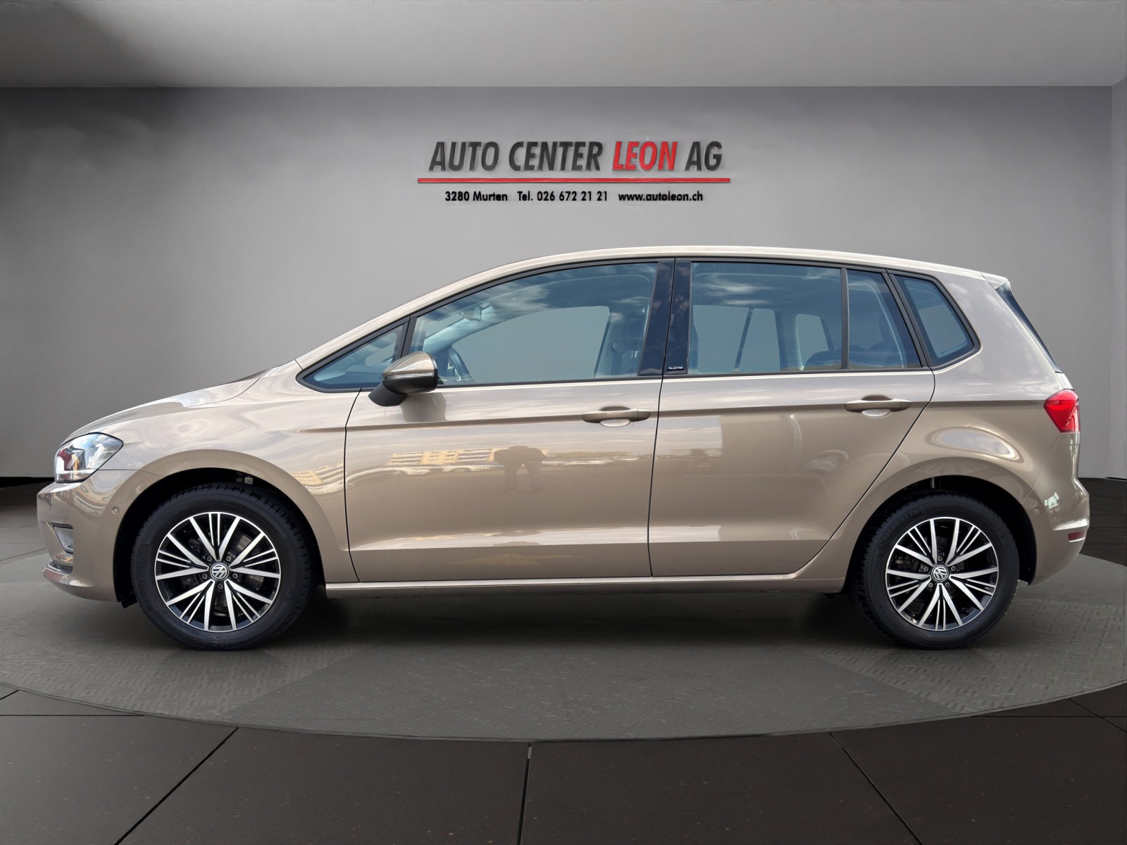 VW Golf Sportsvan 1.4 TSI Allstar DSG-image-2
