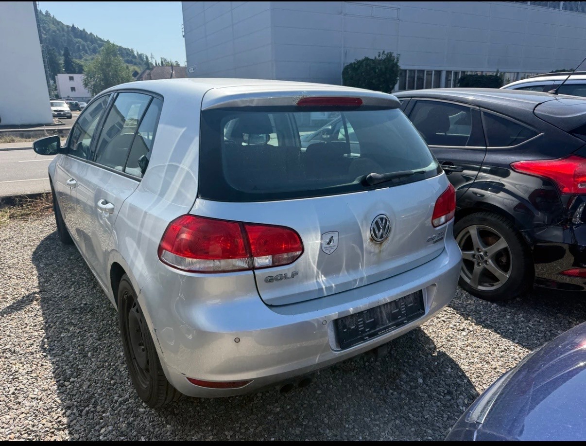VW Golf 2.0 TDI Team 4Motion-image-3
