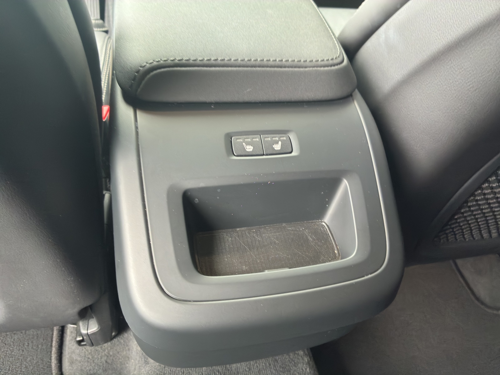 VOLVO XC60 2.0 B5 MH Plus Dark AWD-image-20