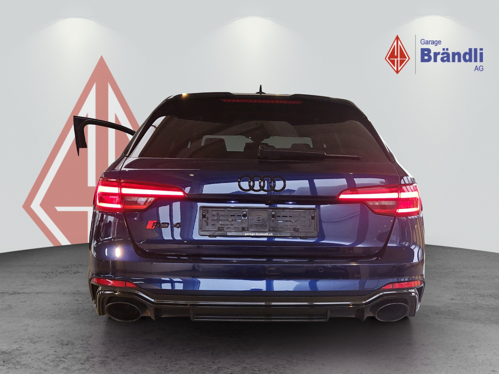 AUDI RS4 Avant 2.9 V6 TFSI quattro T-Tronic-image-4