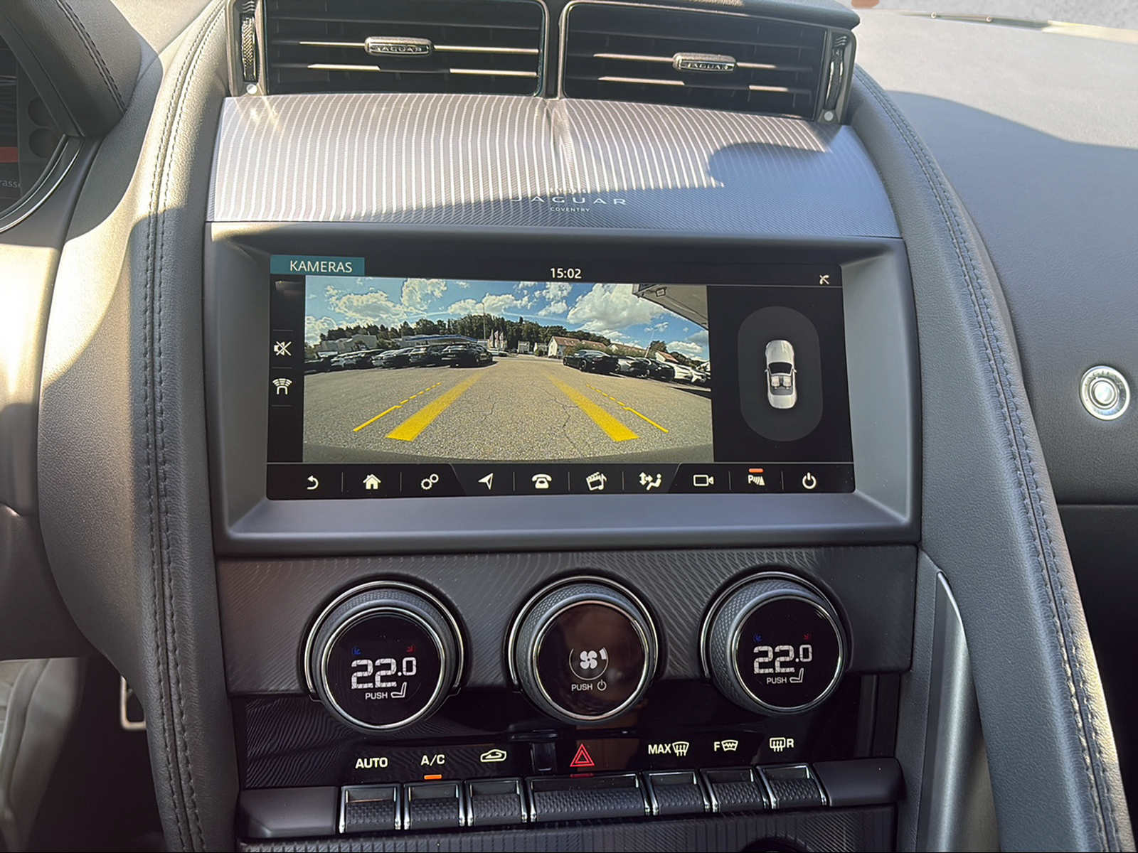 JAGUAR F-Type Convertible 2.0 I4 R-Dynamic Black Automatik-image-6