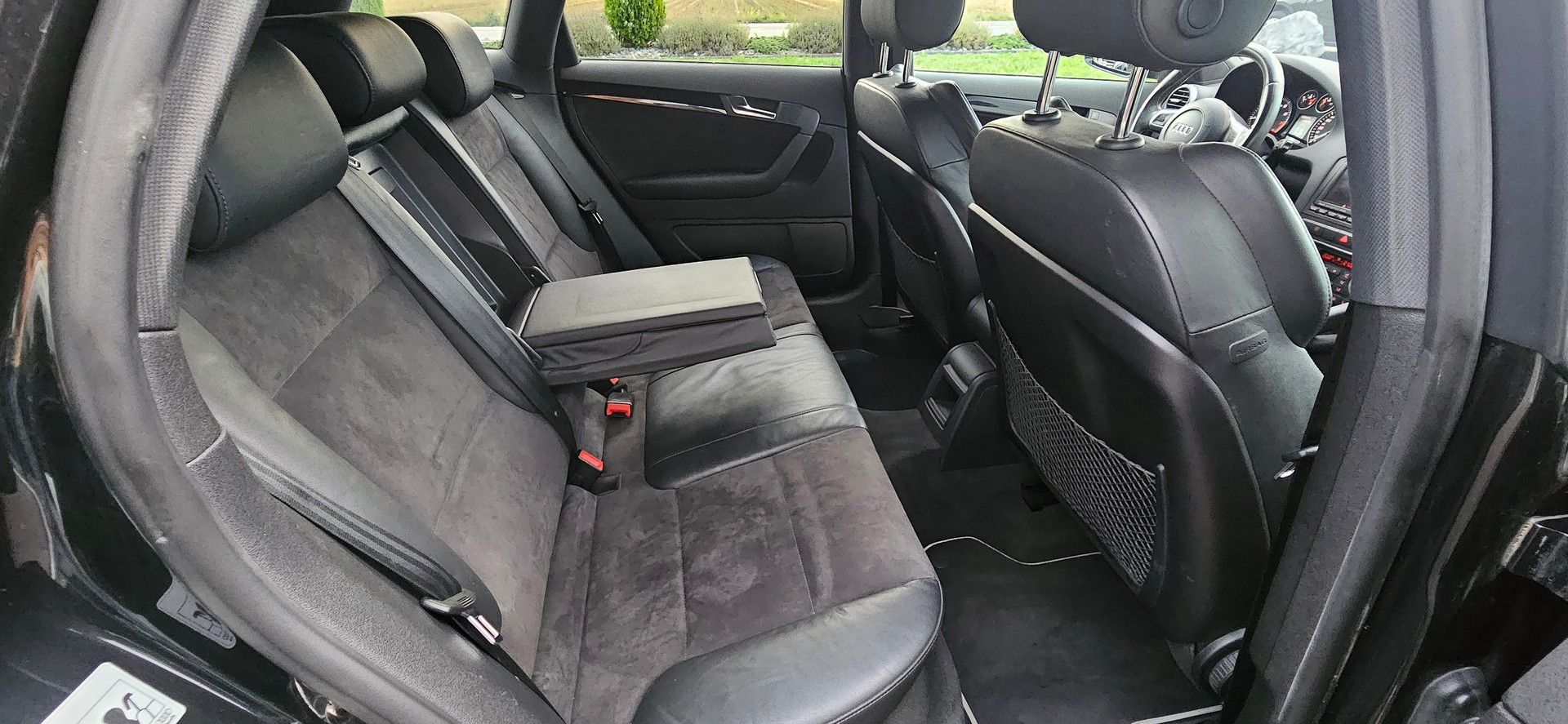 AUDI S3 Sportback 2.0 TFSI quattro S-tronic-image-12