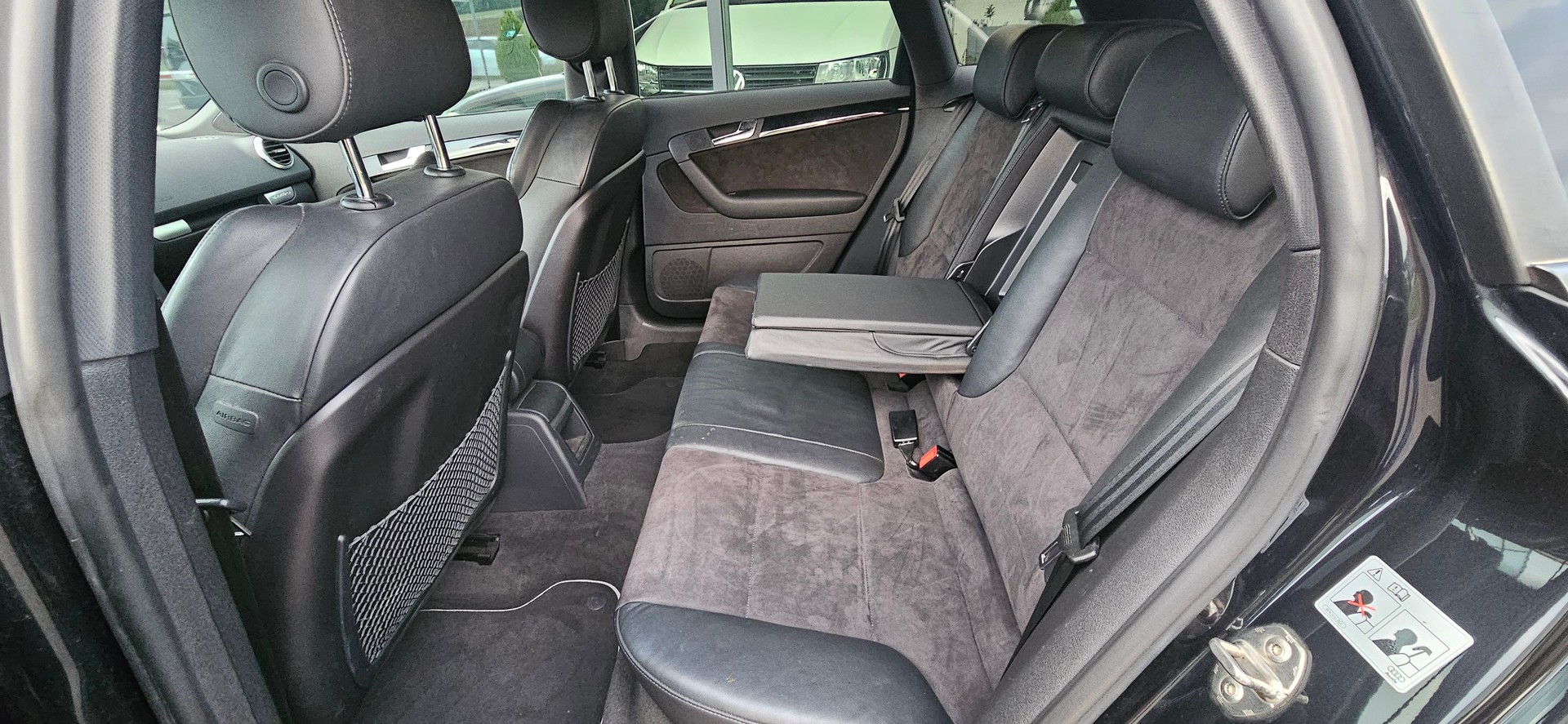 AUDI S3 Sportback 2.0 TFSI quattro S-tronic-image-11