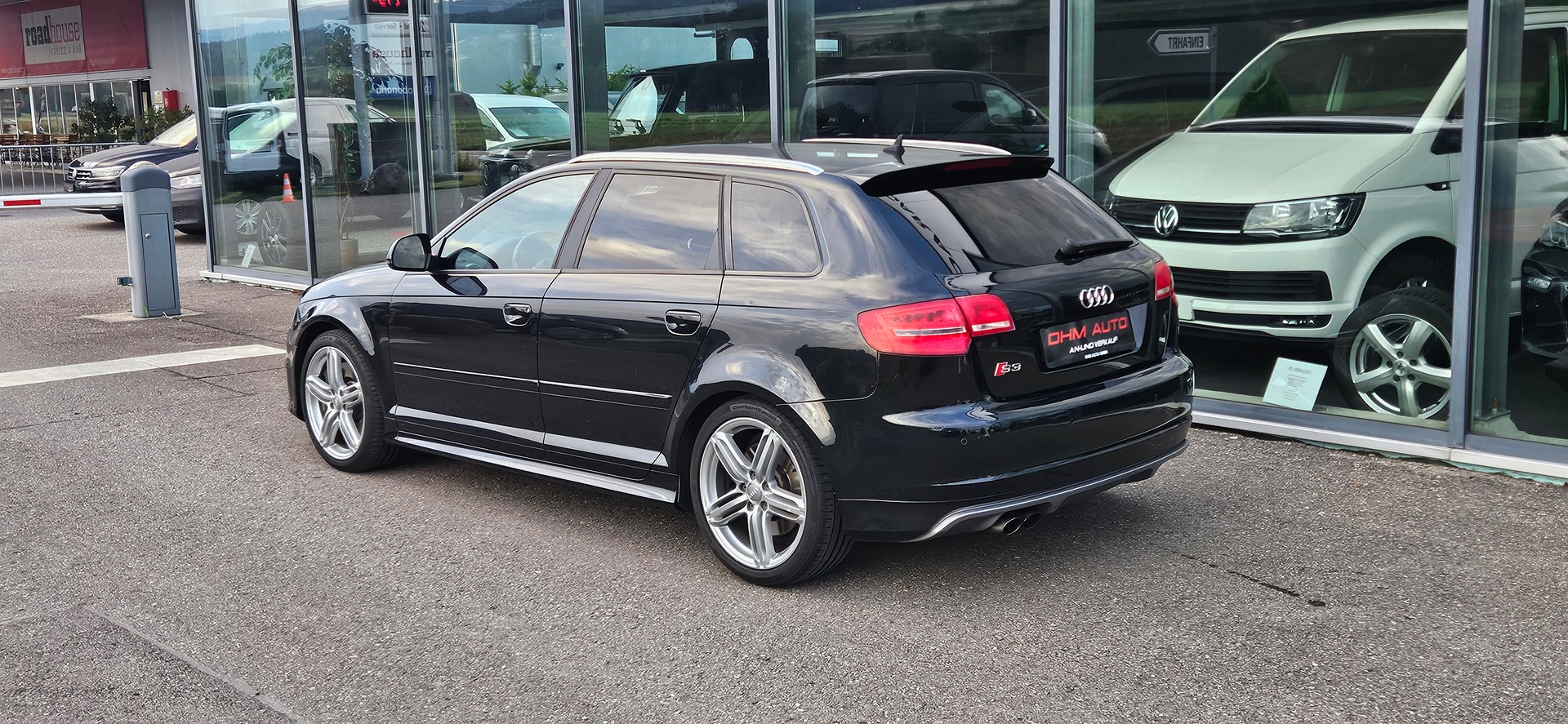 AUDI S3 Sportback 2.0 TFSI quattro S-tronic-image-4