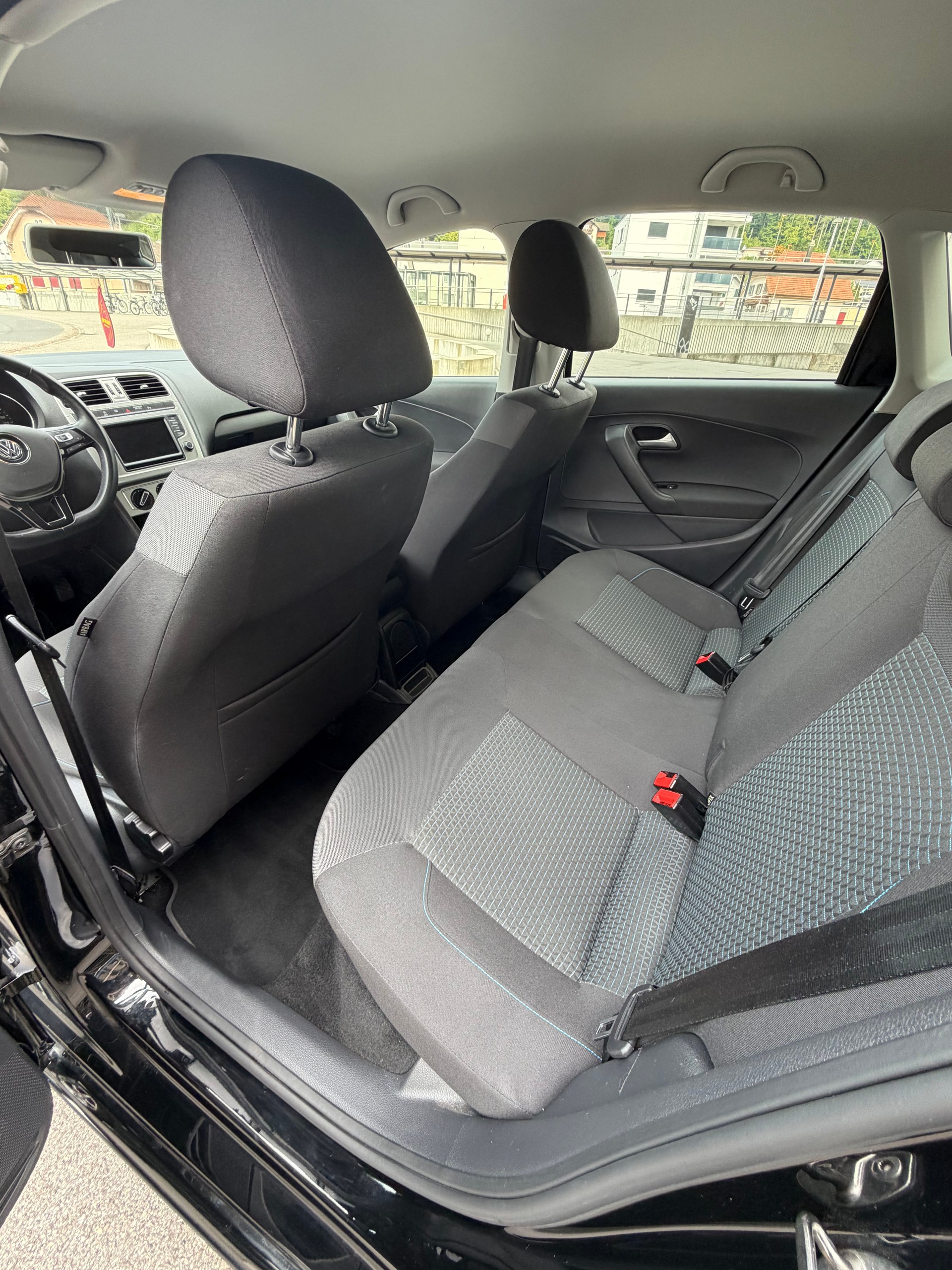 VW Polo 1.4 TDI BlueMotion Trendline-image-8