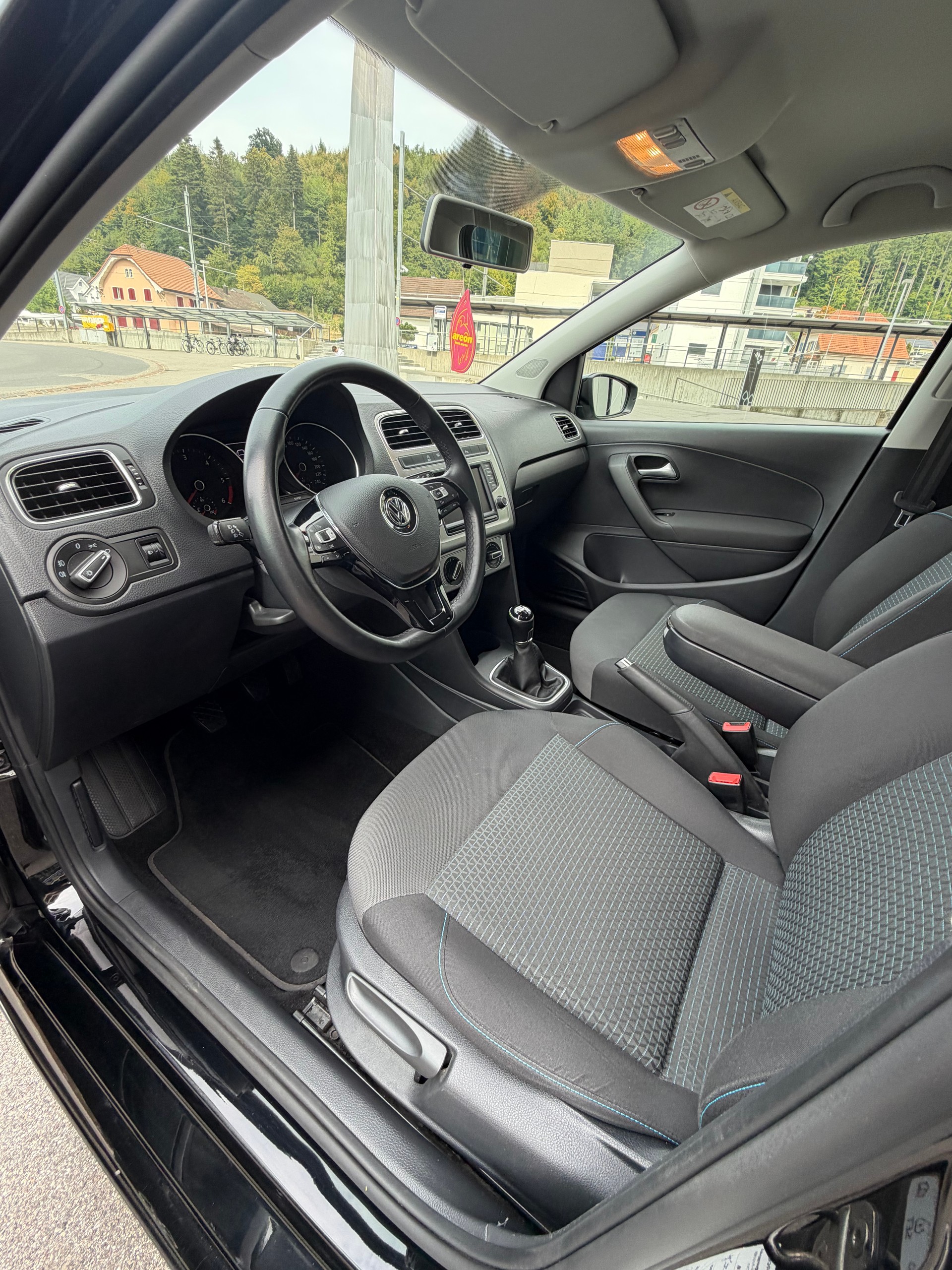 VW Polo 1.4 TDI BlueMotion Trendline-image-7