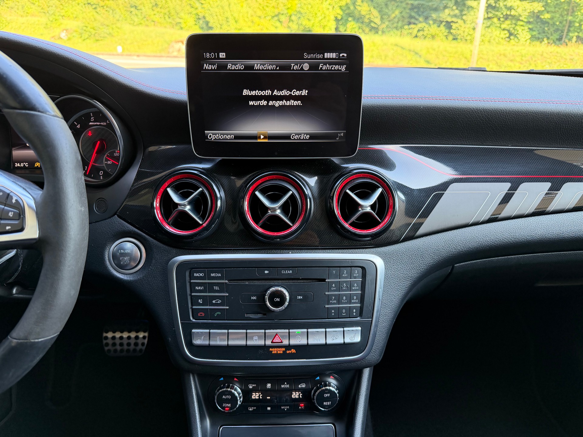 MERCEDES-BENZ CLA 45 AMG 4Matic Speedshift-image-11