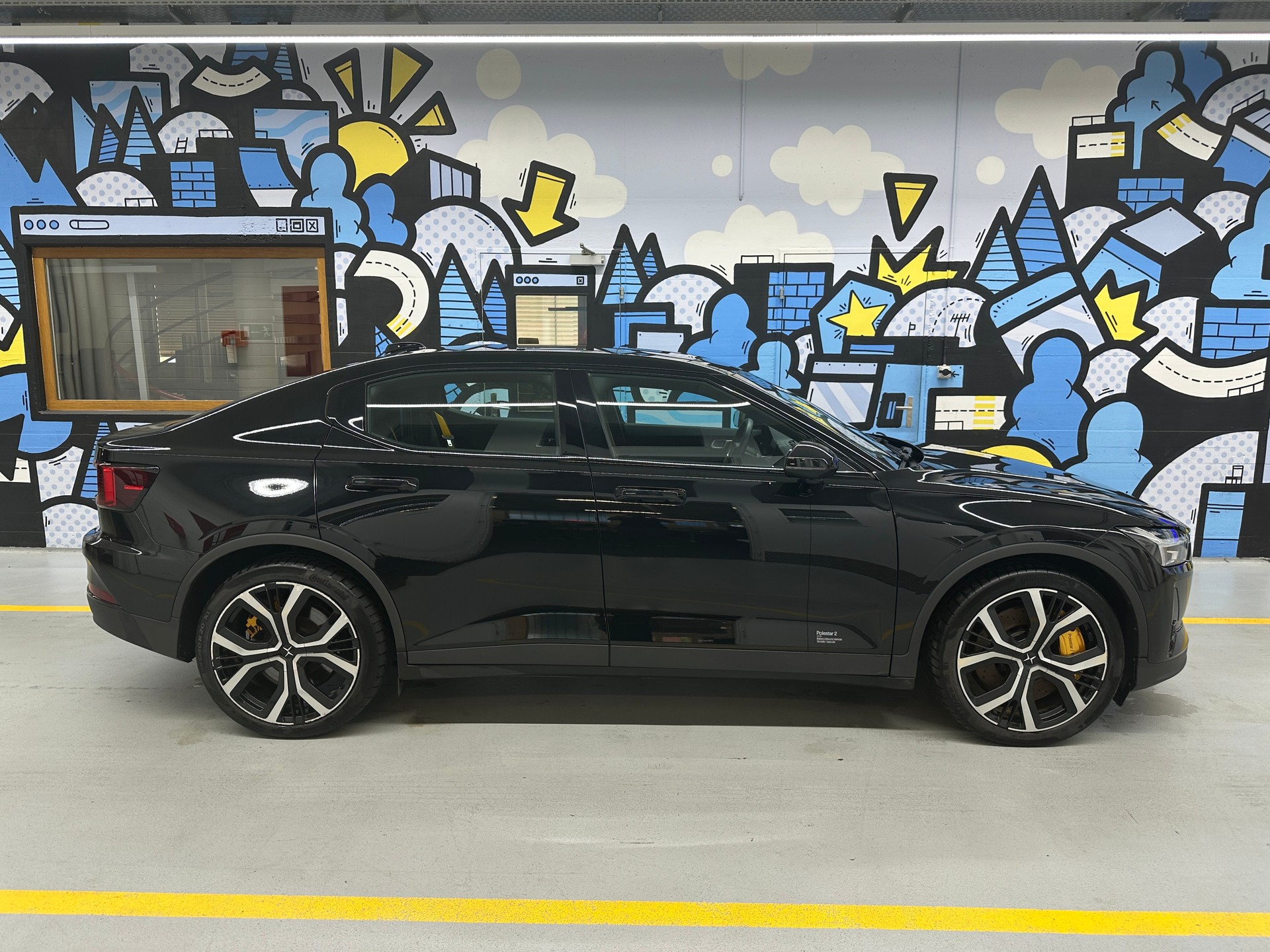 POLESTAR Polestar 2 Long Range Dual Performance 78 kWh MY23-showroom-element-2