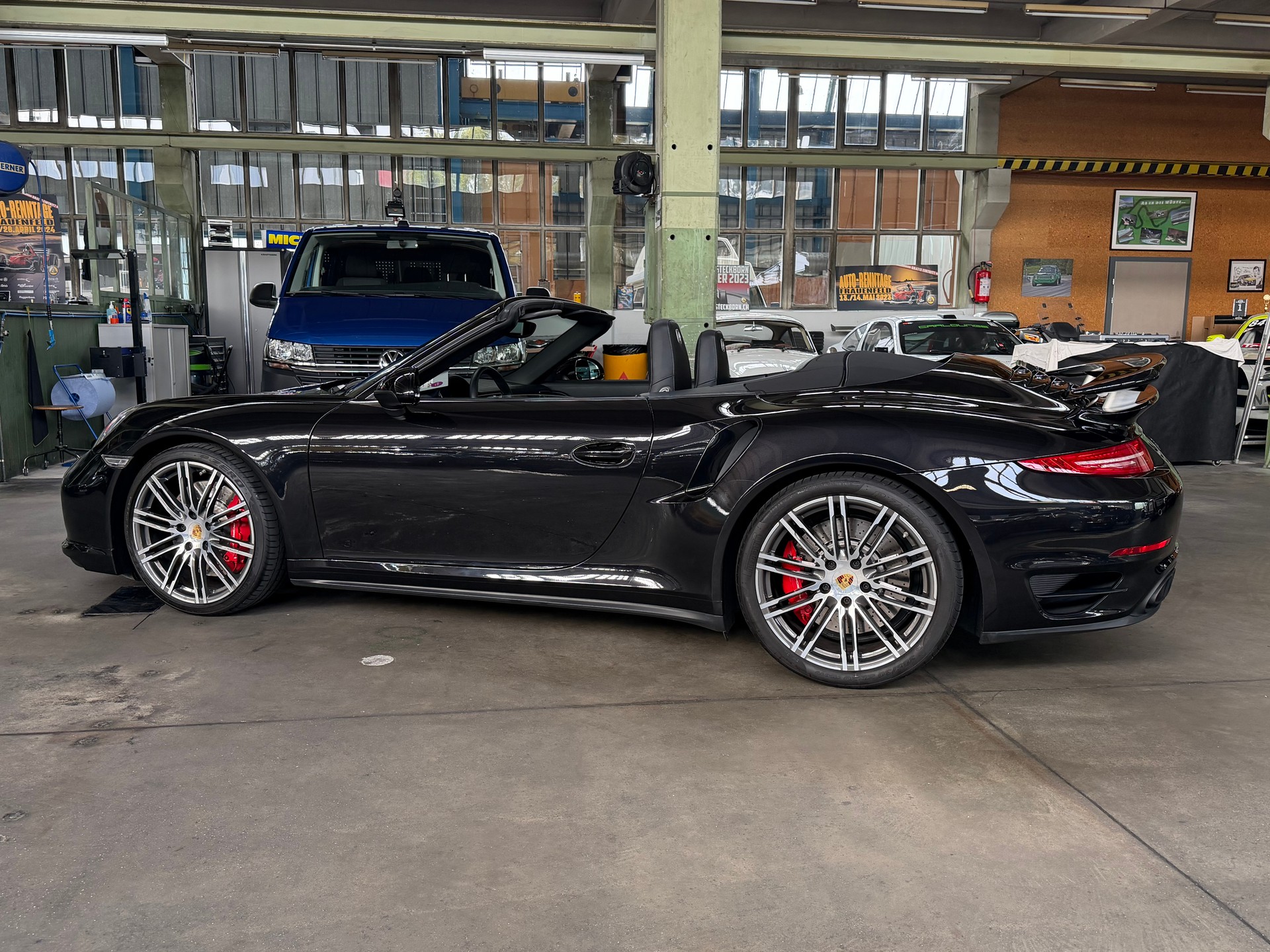 PORSCHE 911 Turbo Cabriolet PDK Automat-image-17