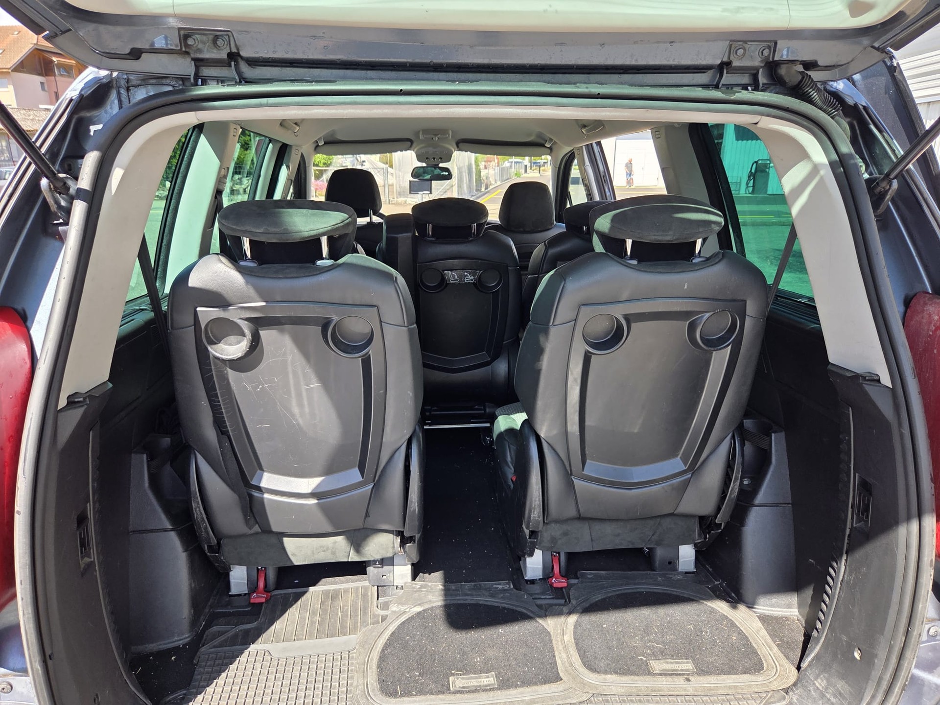 PEUGEOT 2.0 HDI Style, AHK, 7 Pl.-image-4