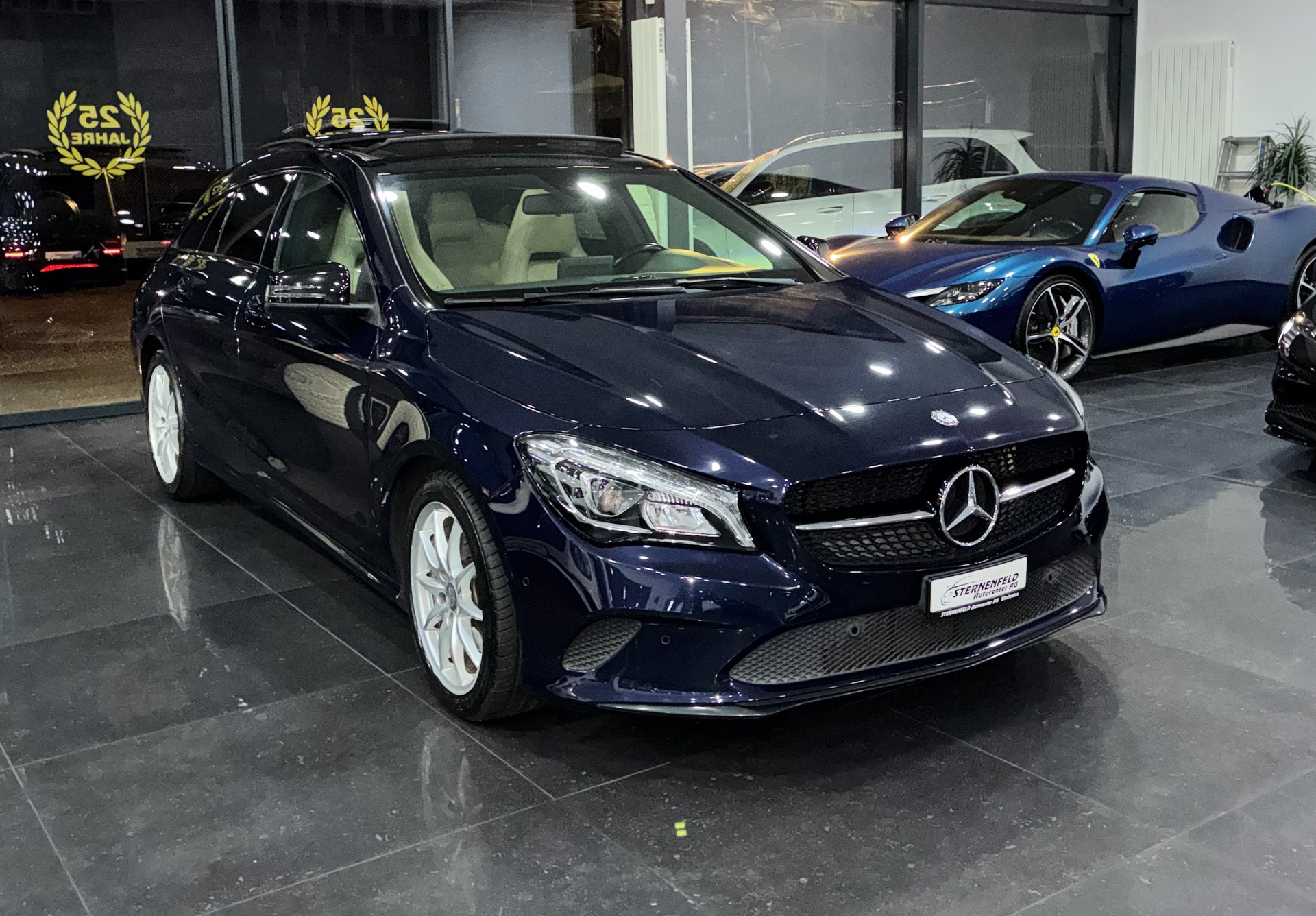 MERCEDES-BENZ CLA Shooting Br. 200 d Swiss Star Urban 4M 7G-DCT-image-1