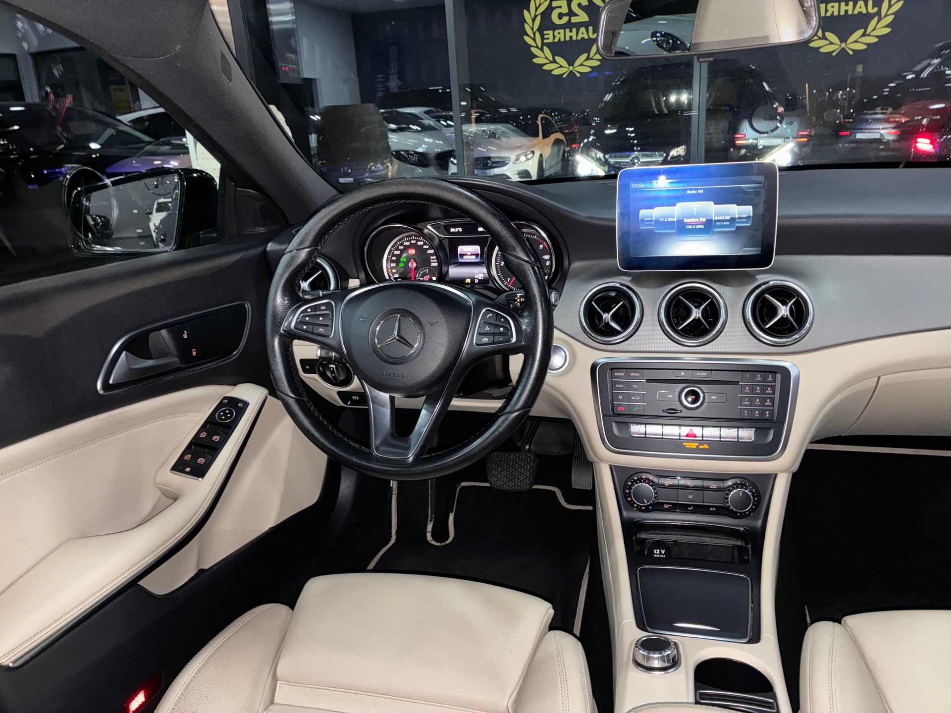MERCEDES-BENZ CLA Shooting Br. 200 d Swiss Star Urban 4M 7G-DCT-image-7