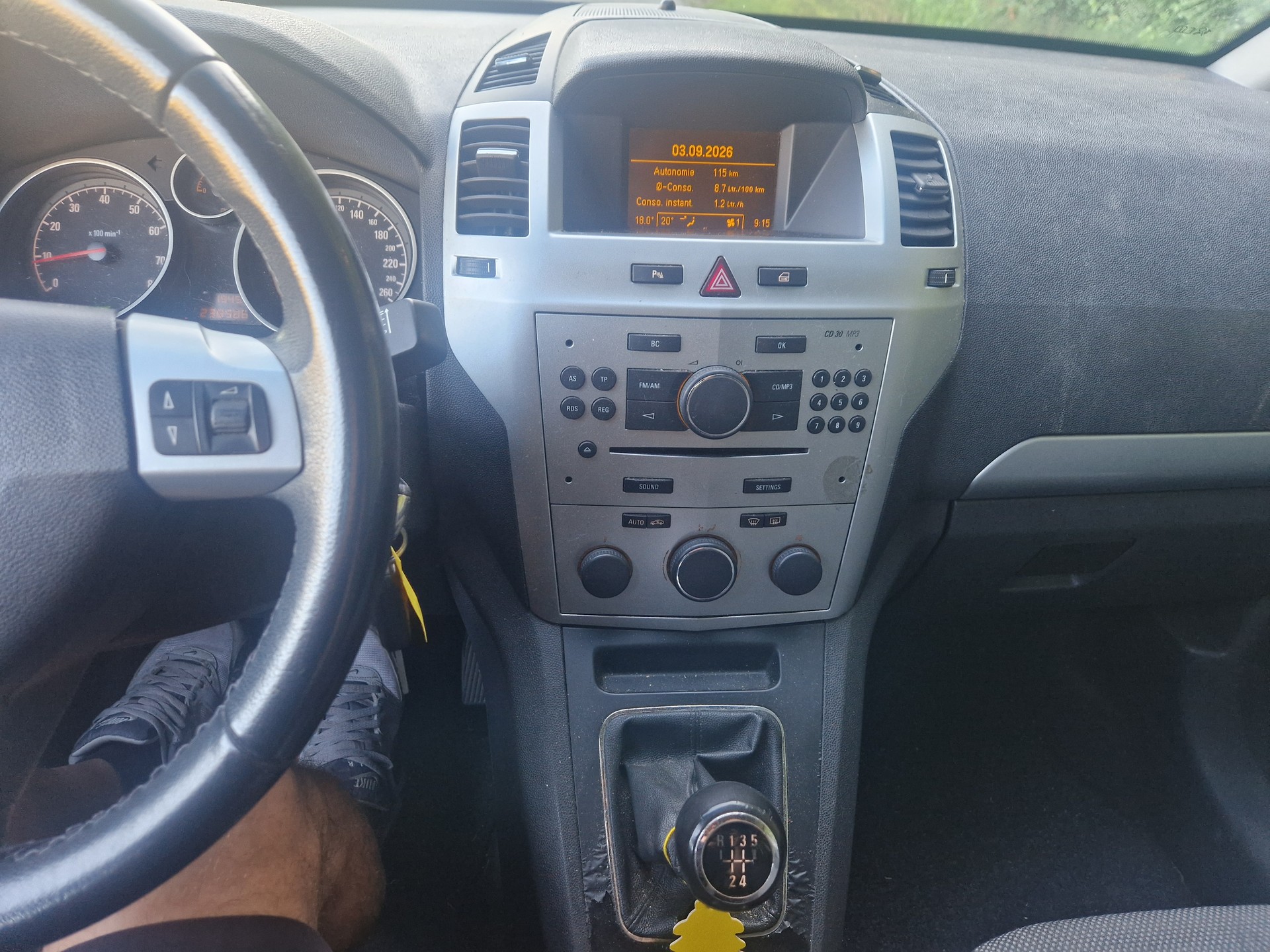 OPEL Zafira 1.8i 16V Anniversary Edition-image-9