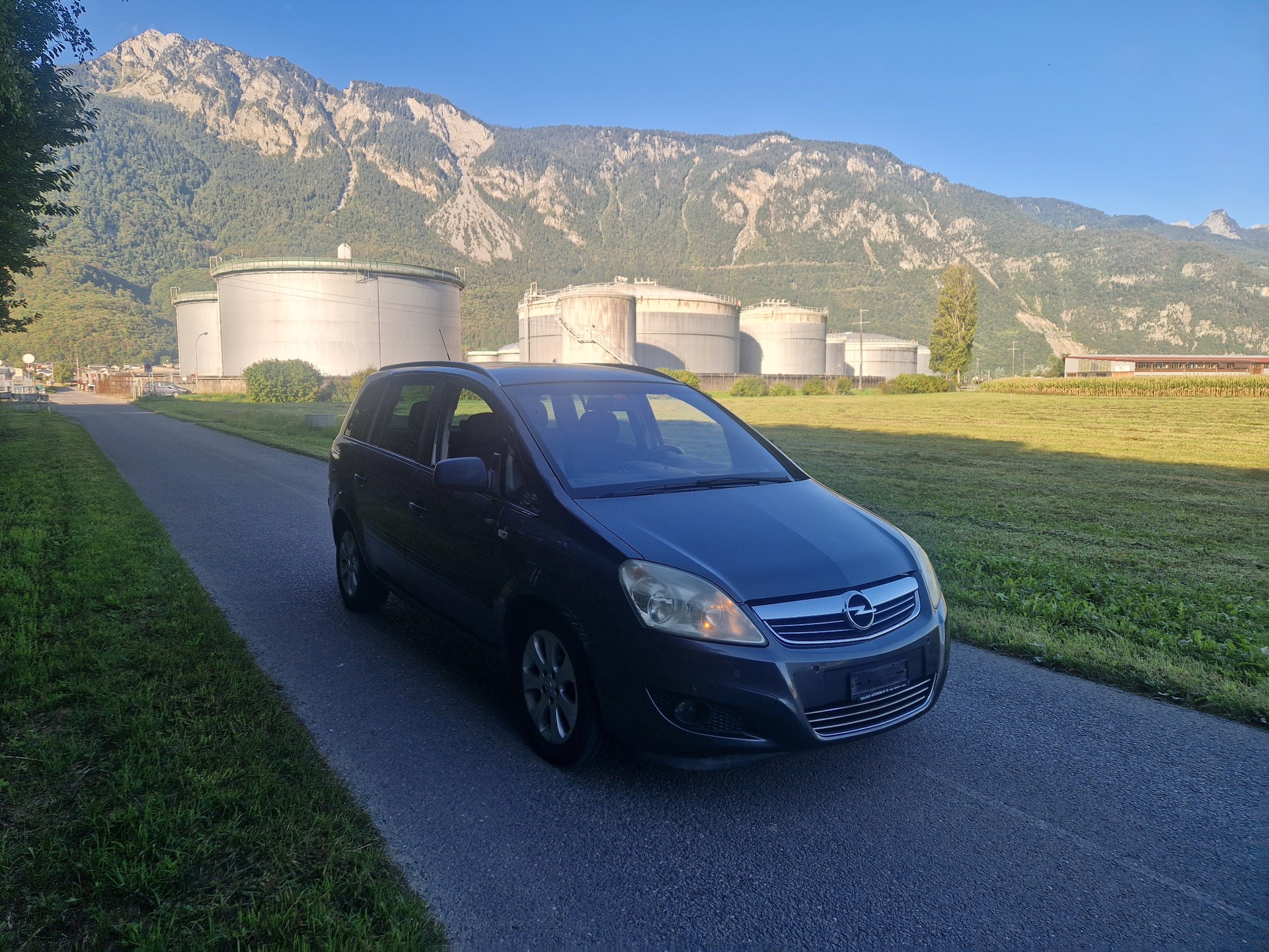 OPEL Zafira 1.8i 16V Anniversary Edition-image-2
