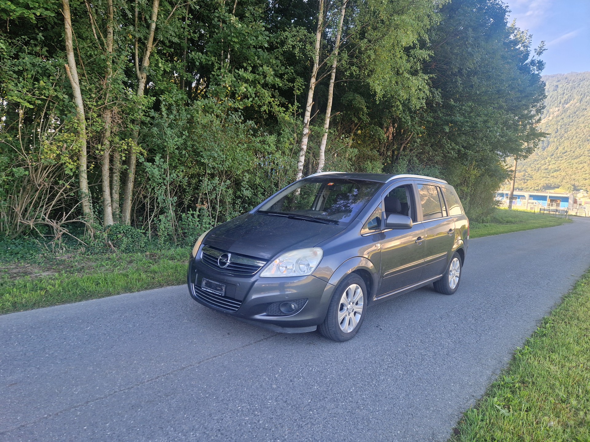 OPEL Zafira 1.8i 16V Anniversary Edition-image-0