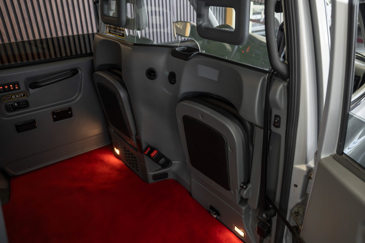 LTI Vehicles Taxi (TX4)-image-18