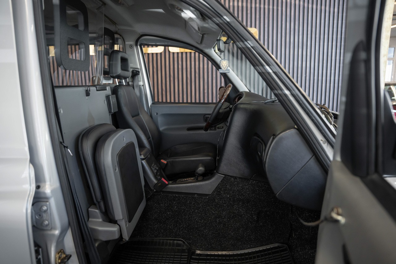 LTI Vehicles Taxi (TX4)-image-13