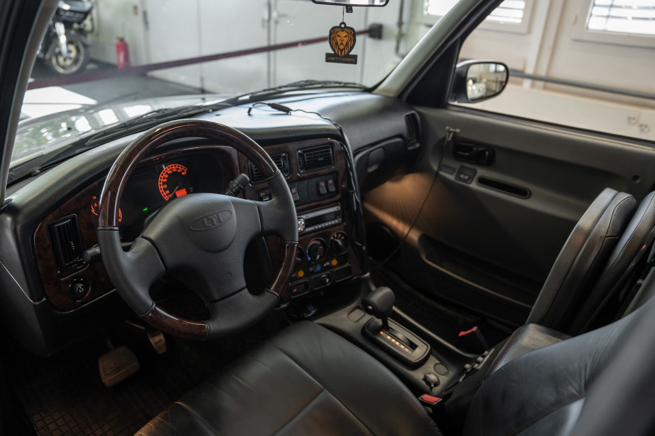 LTI Vehicles Taxi (TX4)-image-9