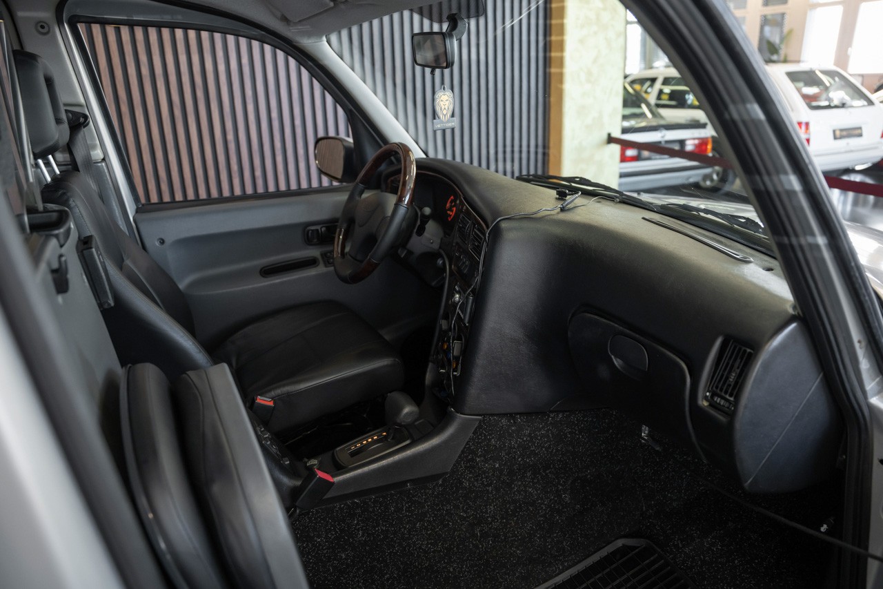 LTI Vehicles Taxi (TX4)-image-12