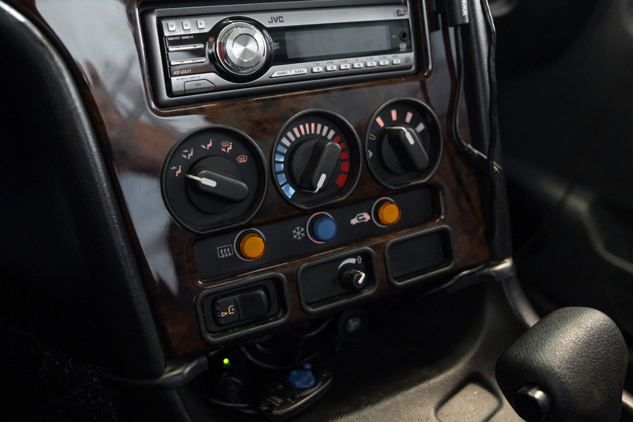 LTI Vehicles Taxi (TX4)-image-20