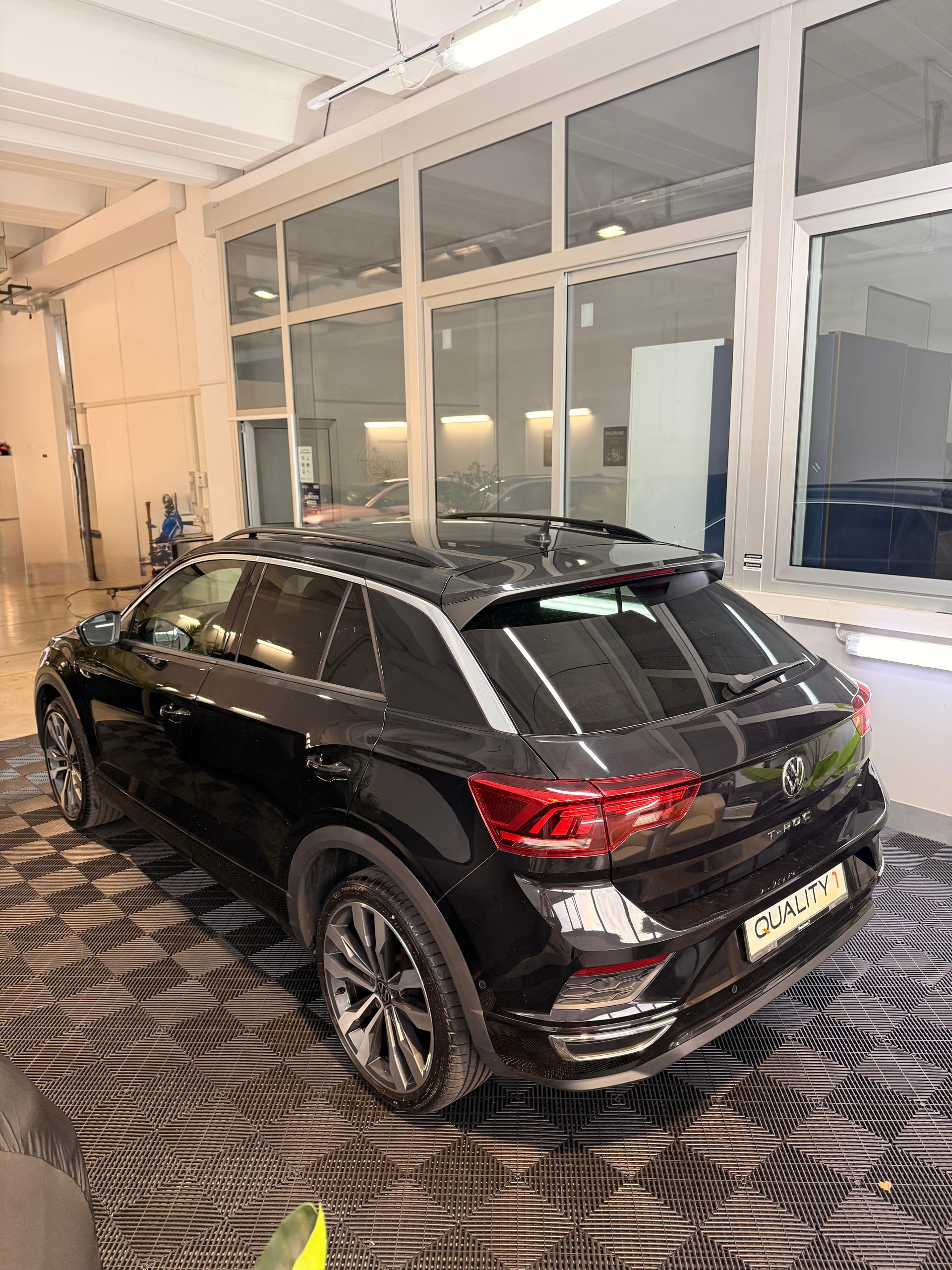 VW T-Roc 1.5 TSI EVO Advance Selection DSG-image-2