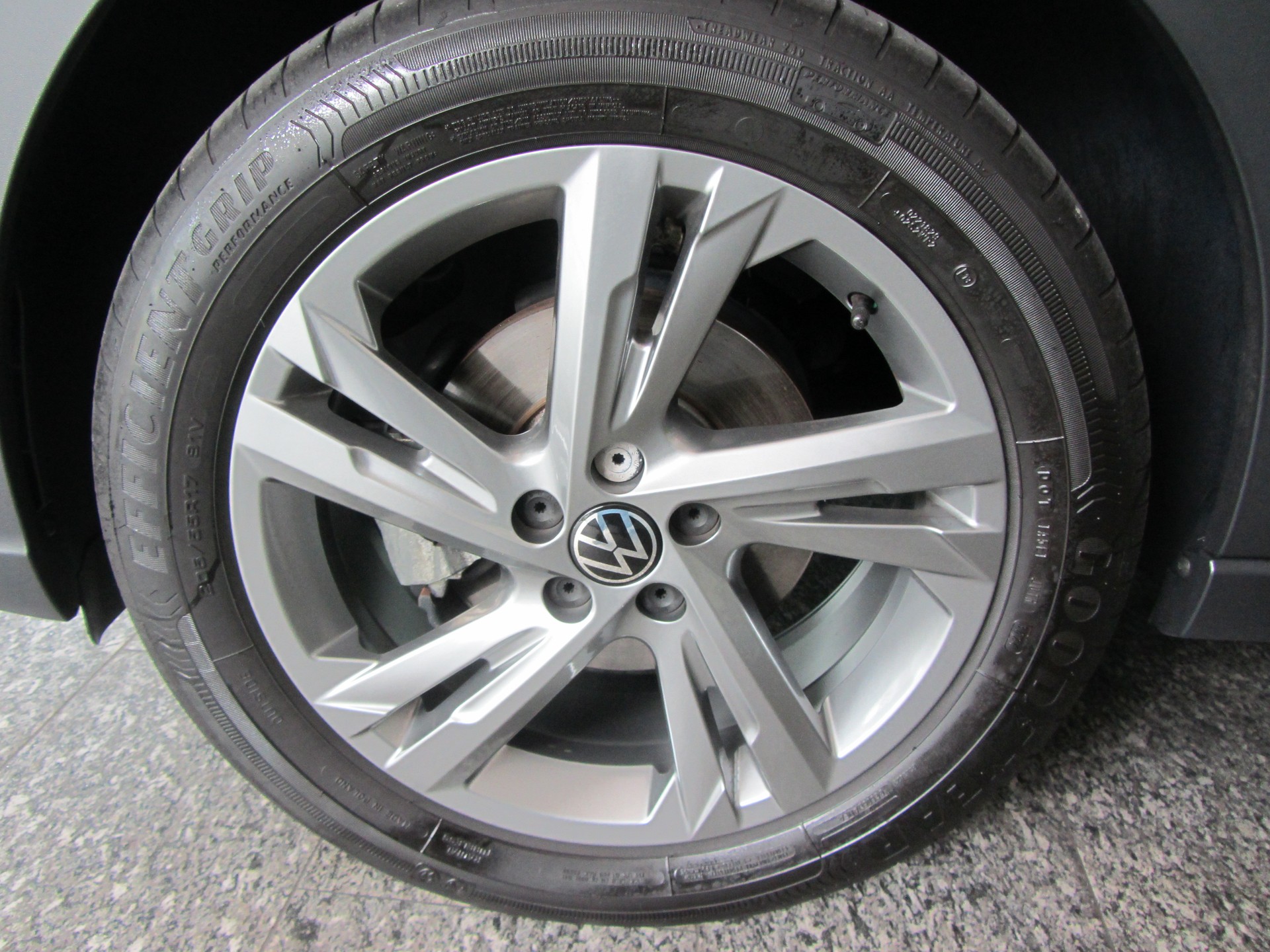 VW Taigo 1.5 TSI R-Line DSG-image-11