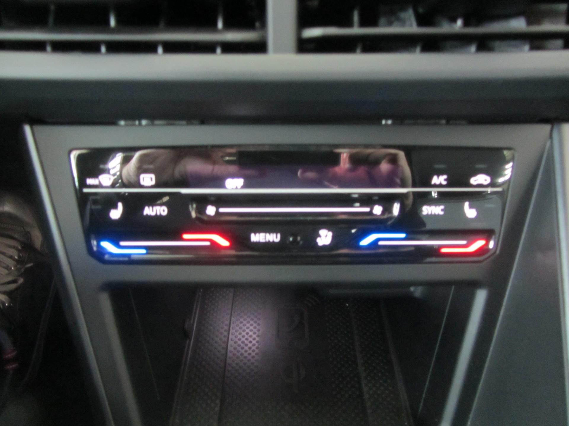 VW Taigo 1.5 TSI R-Line DSG-image-9
