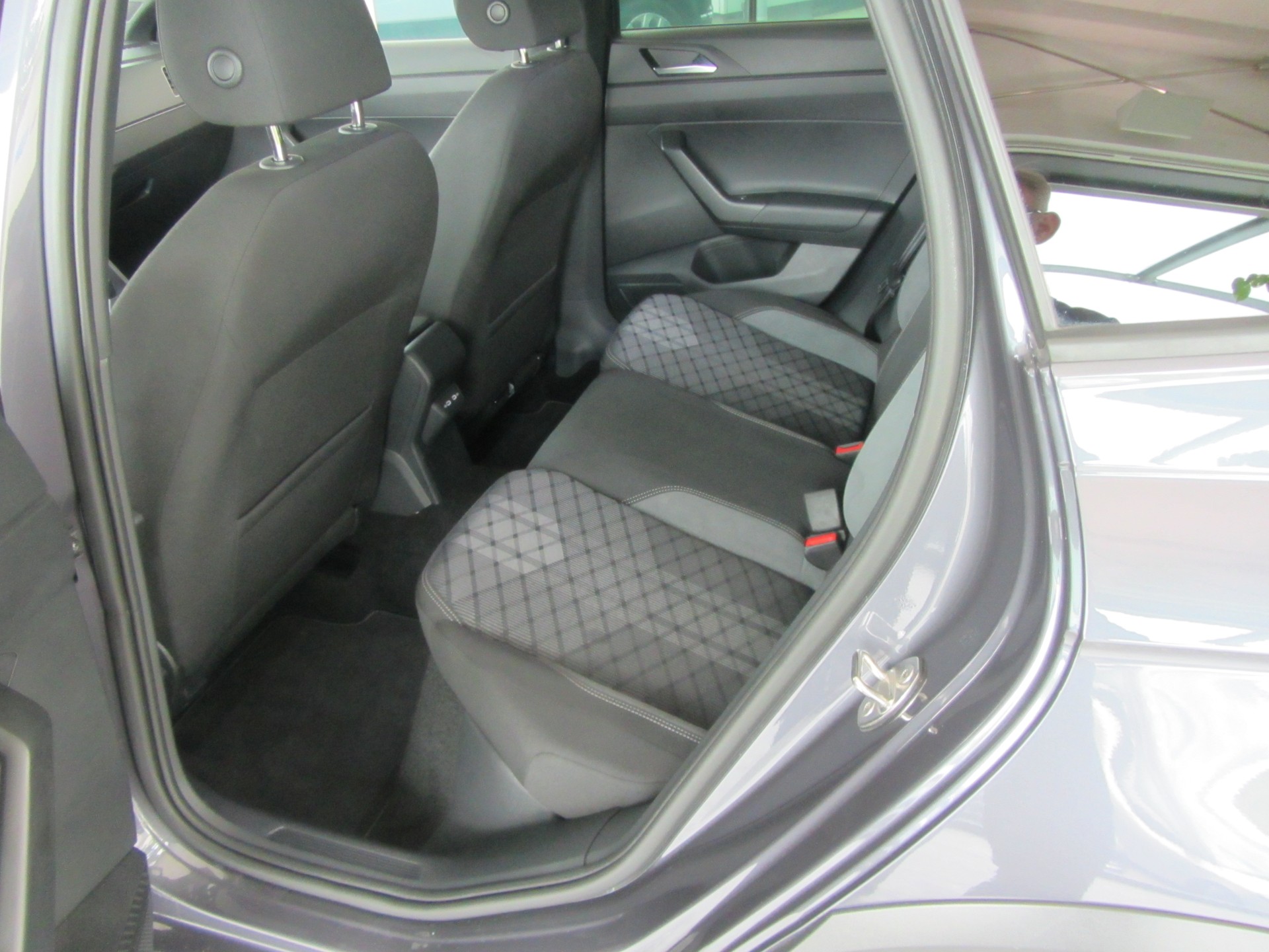 VW Taigo 1.5 TSI R-Line DSG-image-5