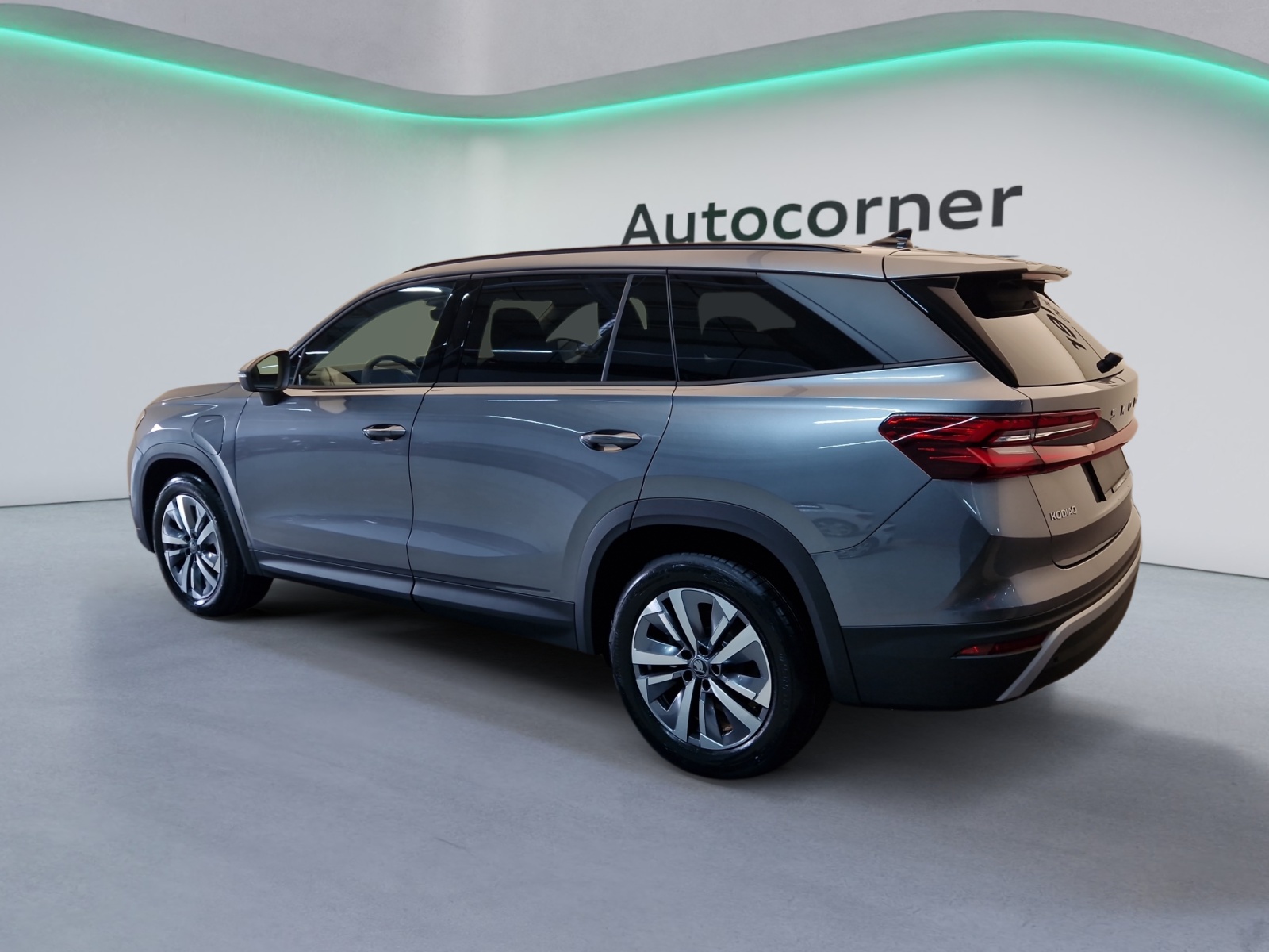 SKODA Kodiaq 2.0 TSI Dynamic 4x4-showroom-element-2