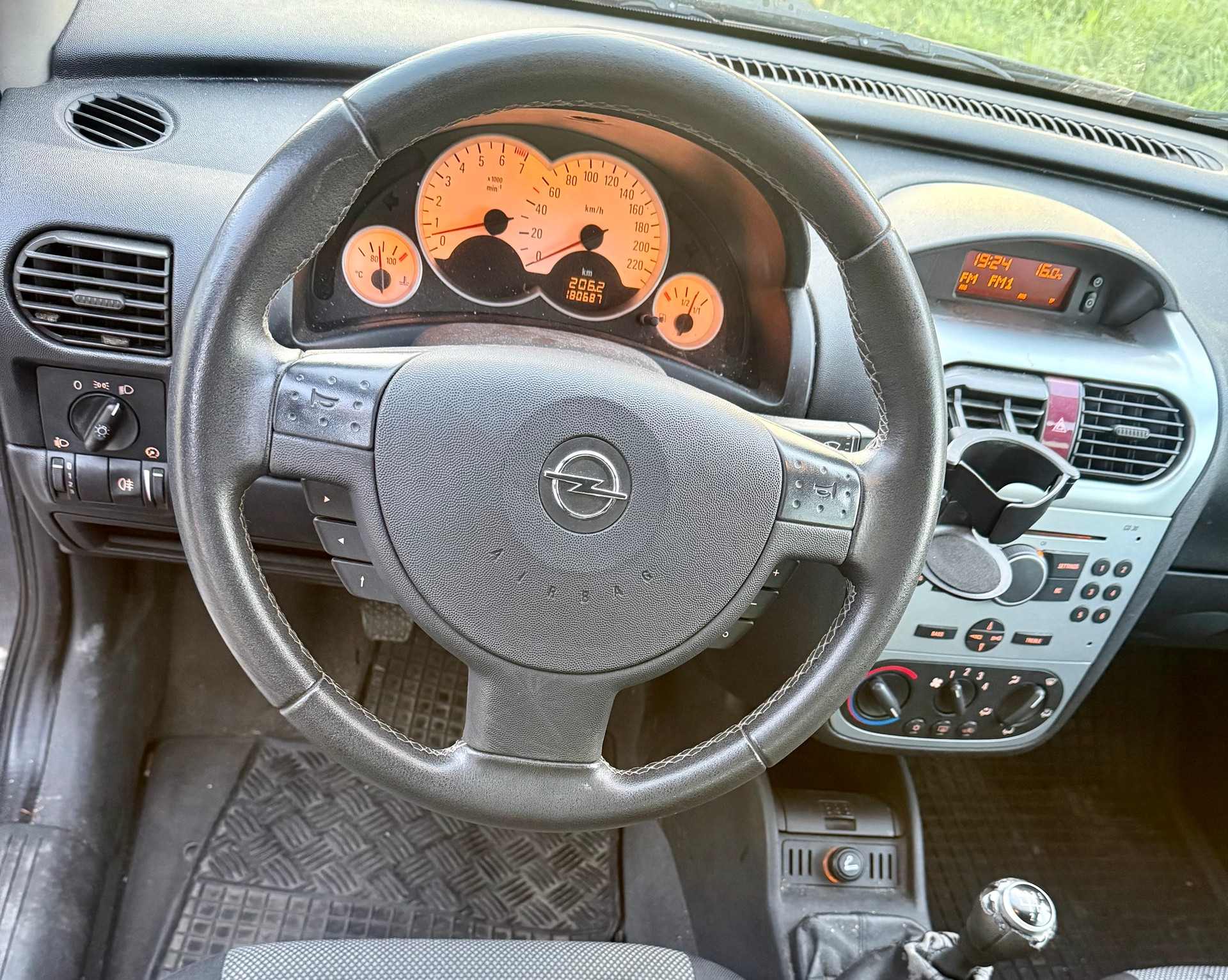 OPEL Corsa 1.2 TP Cosmo-image-5