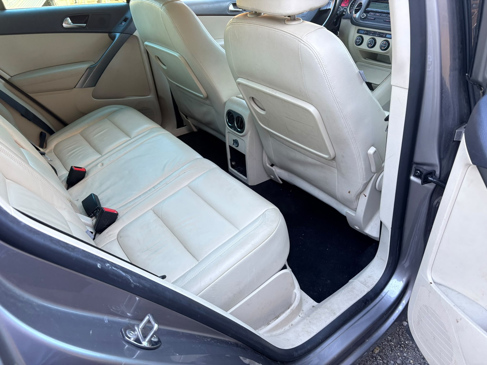 VW Tiguan 2.0 TDI Sport&Style Tiptronic-image-6