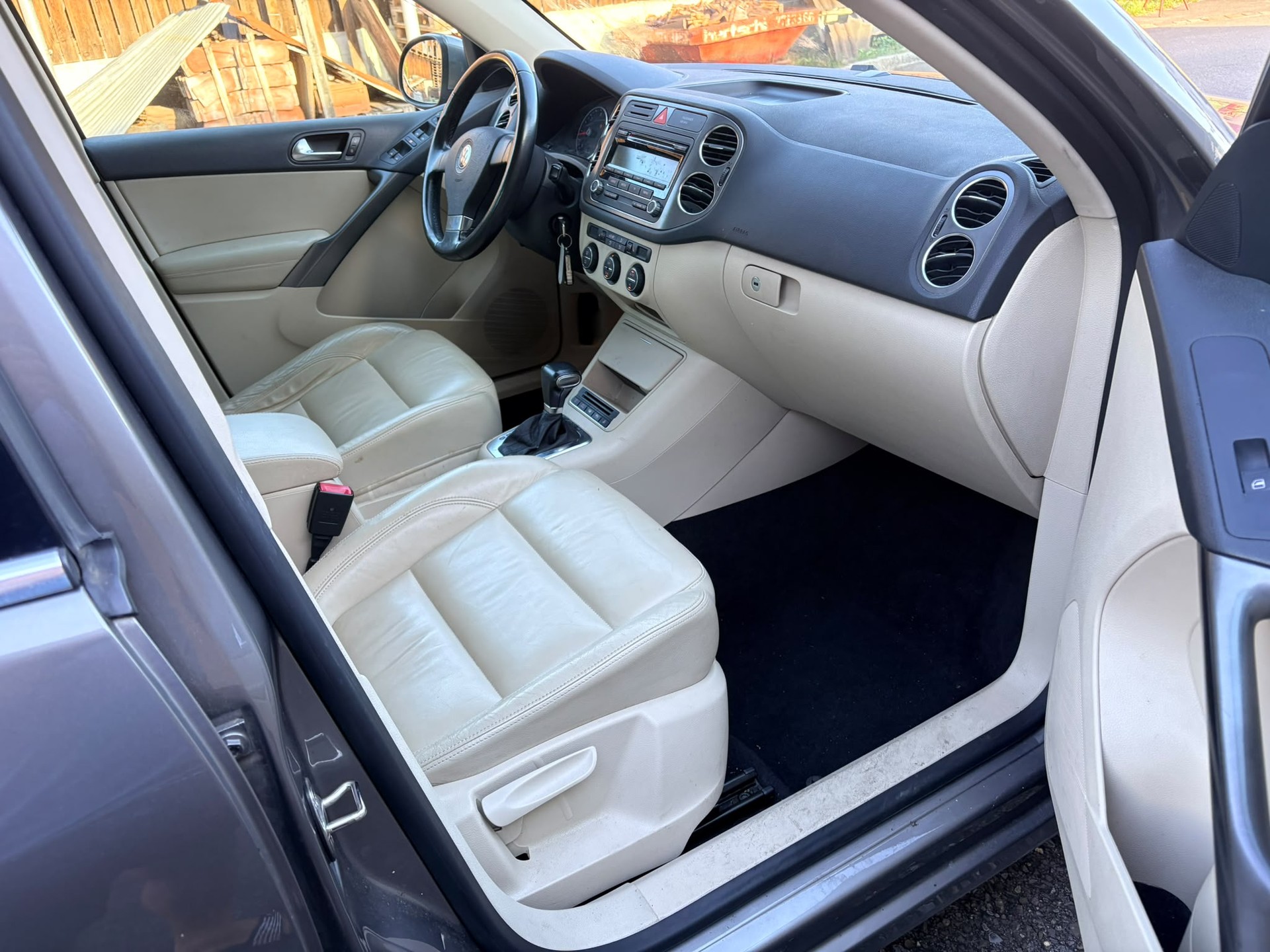 VW Tiguan 2.0 TDI Sport&Style Tiptronic-image-4