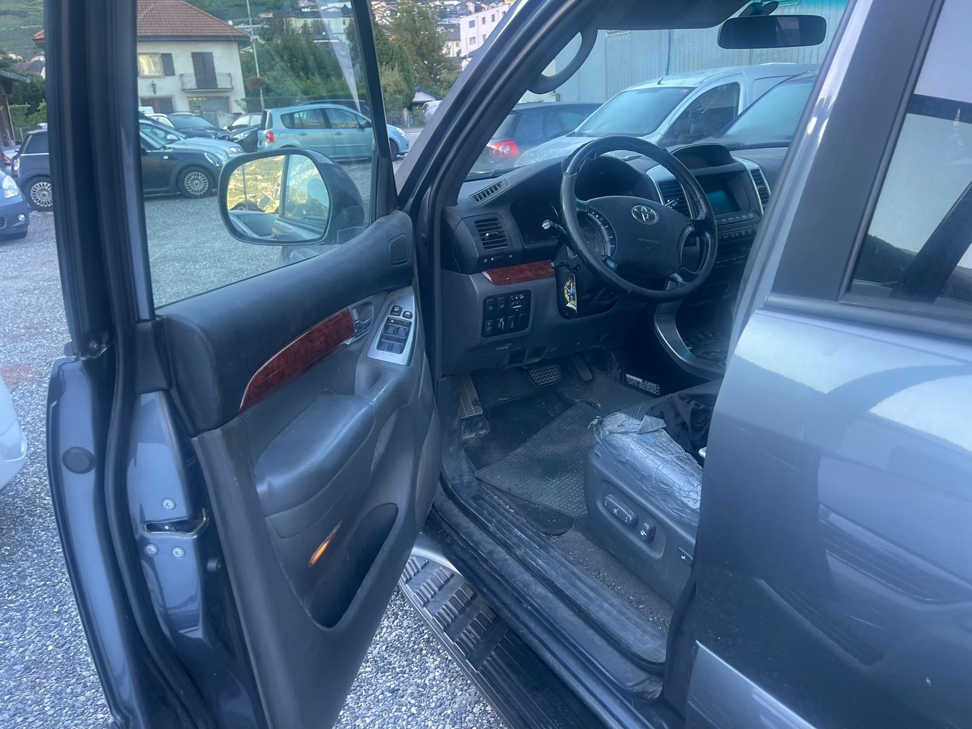 TOYOTA Land Cruiser 3.0 TD Linea Sol Executive-image-2