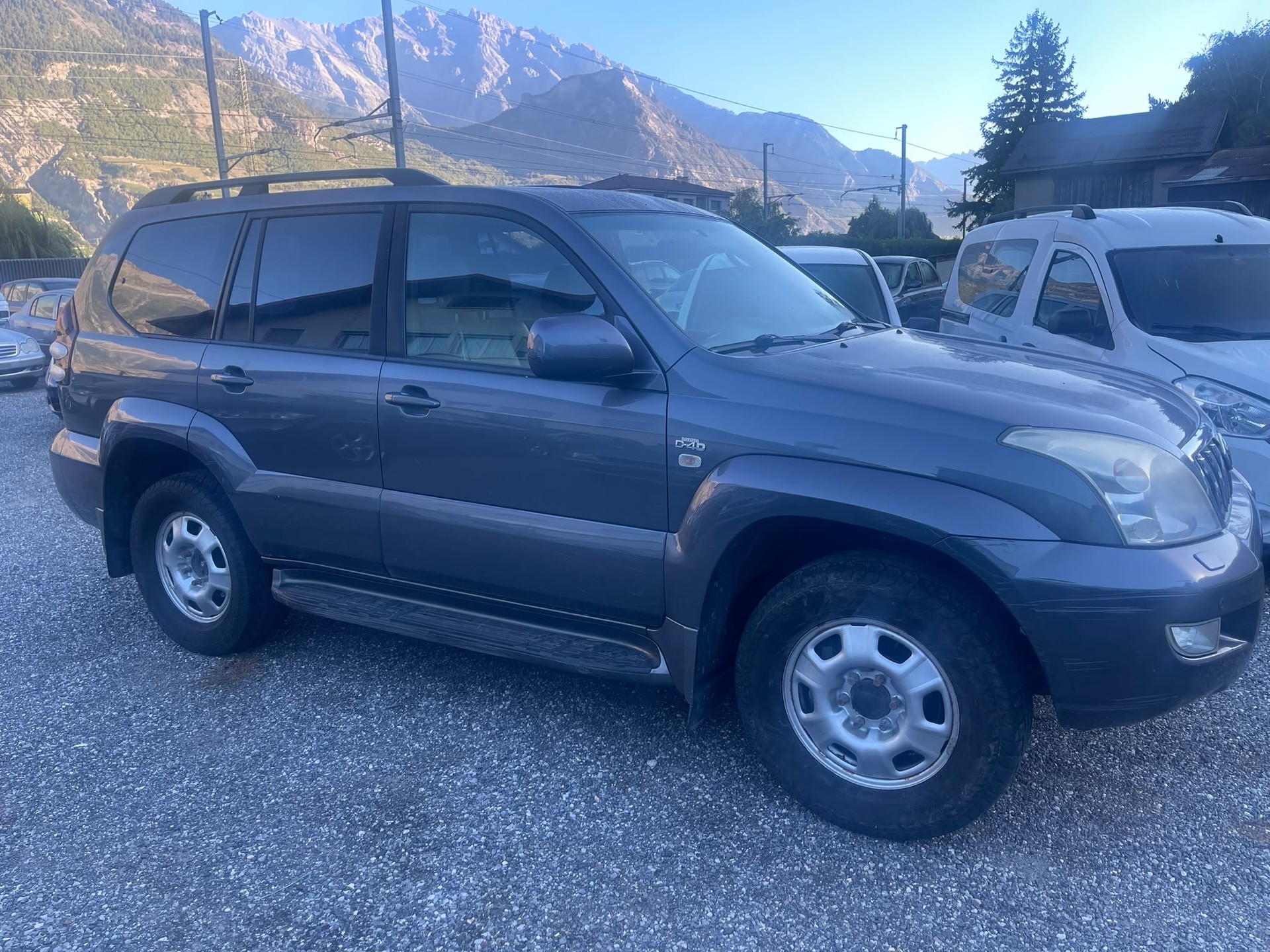 TOYOTA Land Cruiser 3.0 TD Linea Sol Executive-image-9