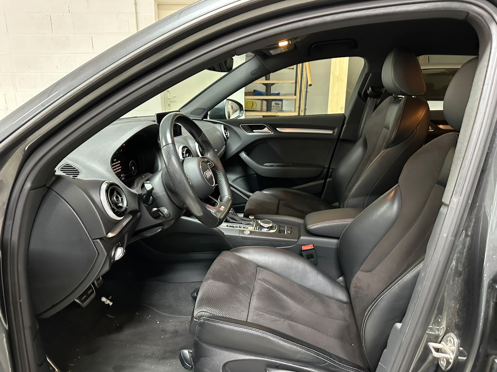 AUDI A3 Sportback 2.0 TDI S-tronic quattro-image-10