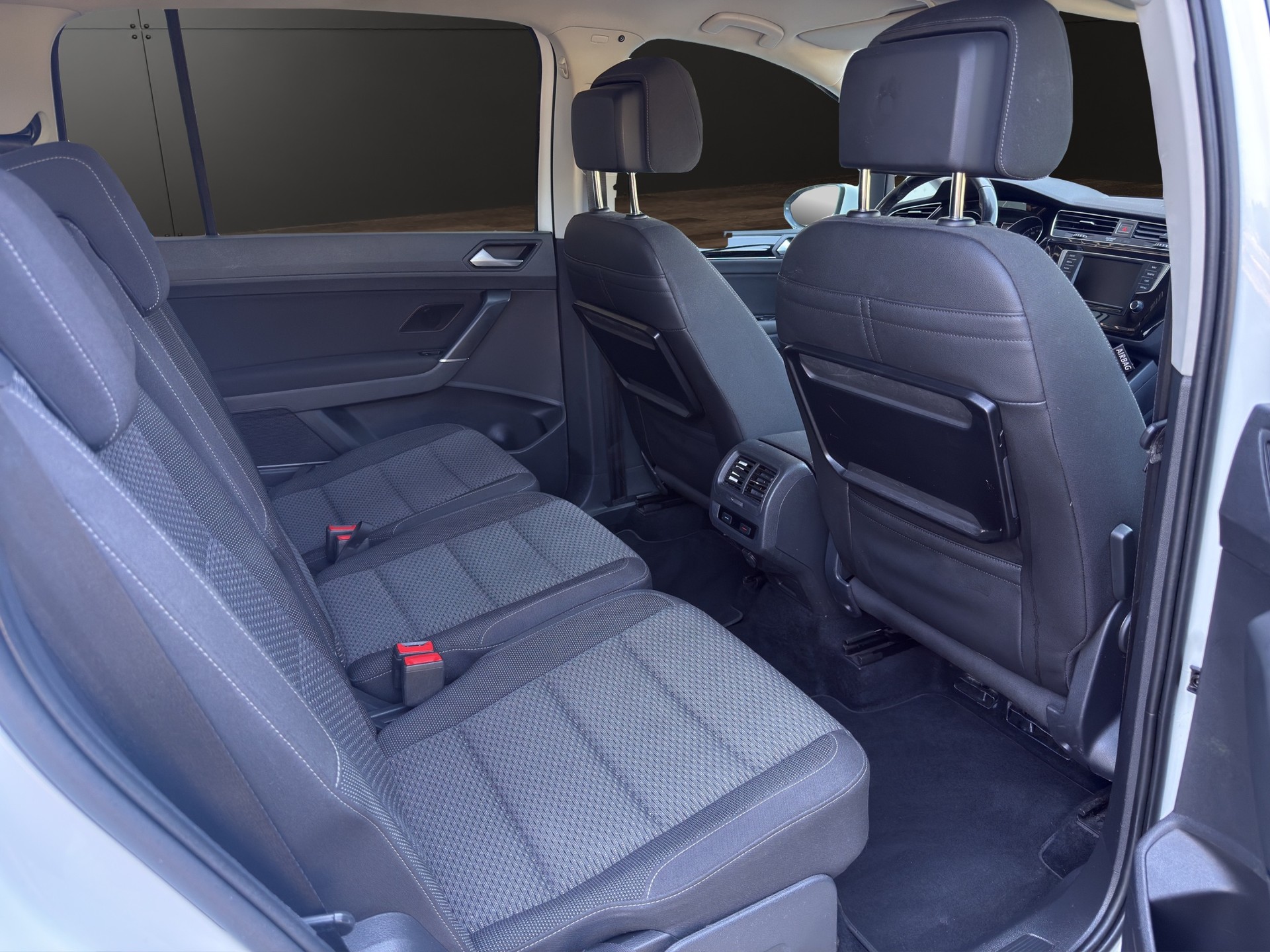 VW Touran 1.4 TSI BlueMotion Technology Comfortline DSG 7Plätzer-image-14