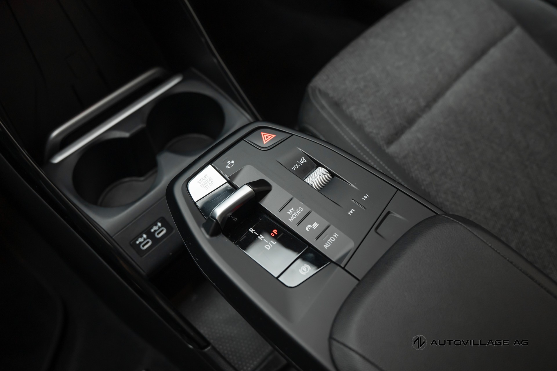 BMW 225e xDrive Active Tourer-image-14