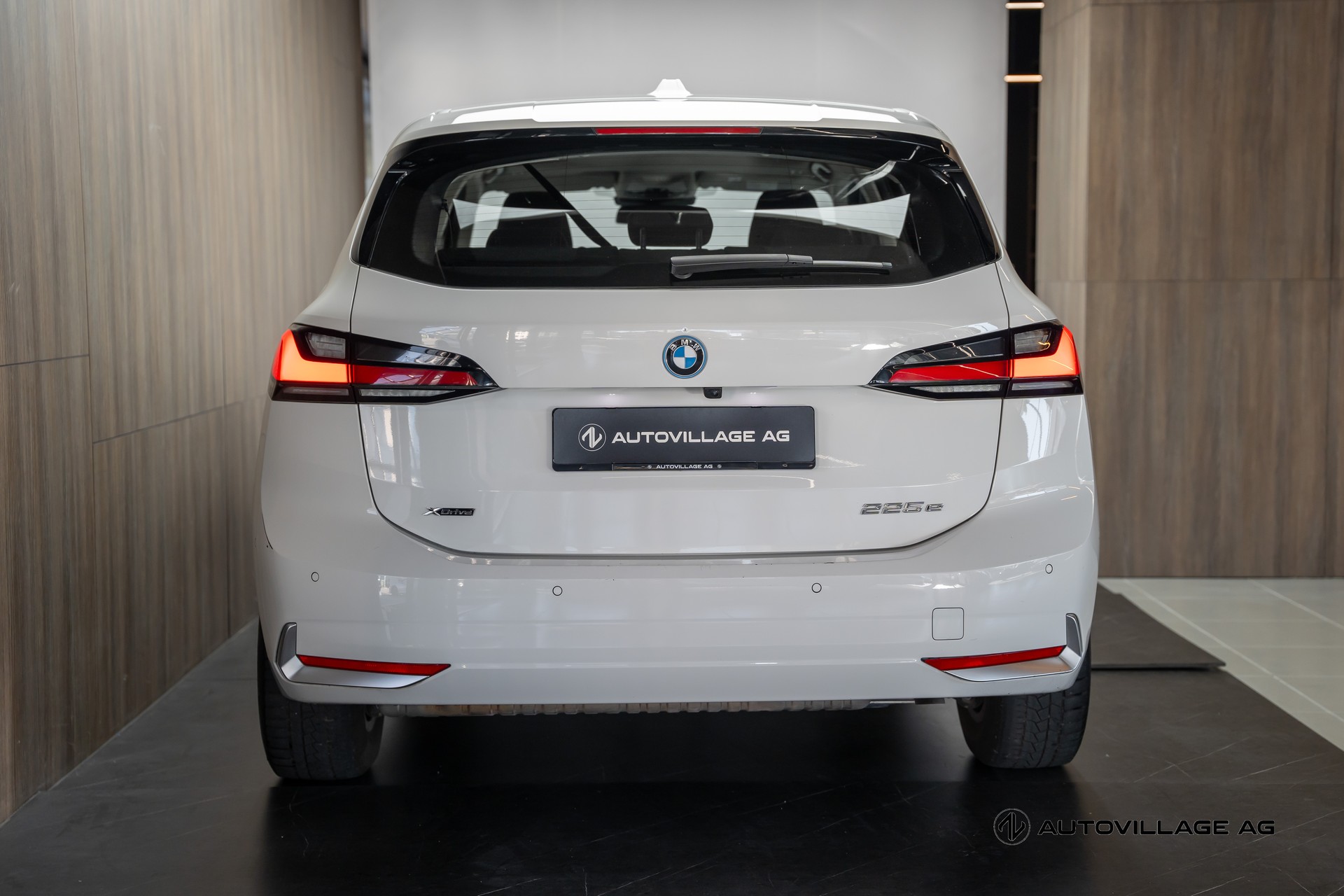 BMW 225e xDrive Active Tourer-image-23