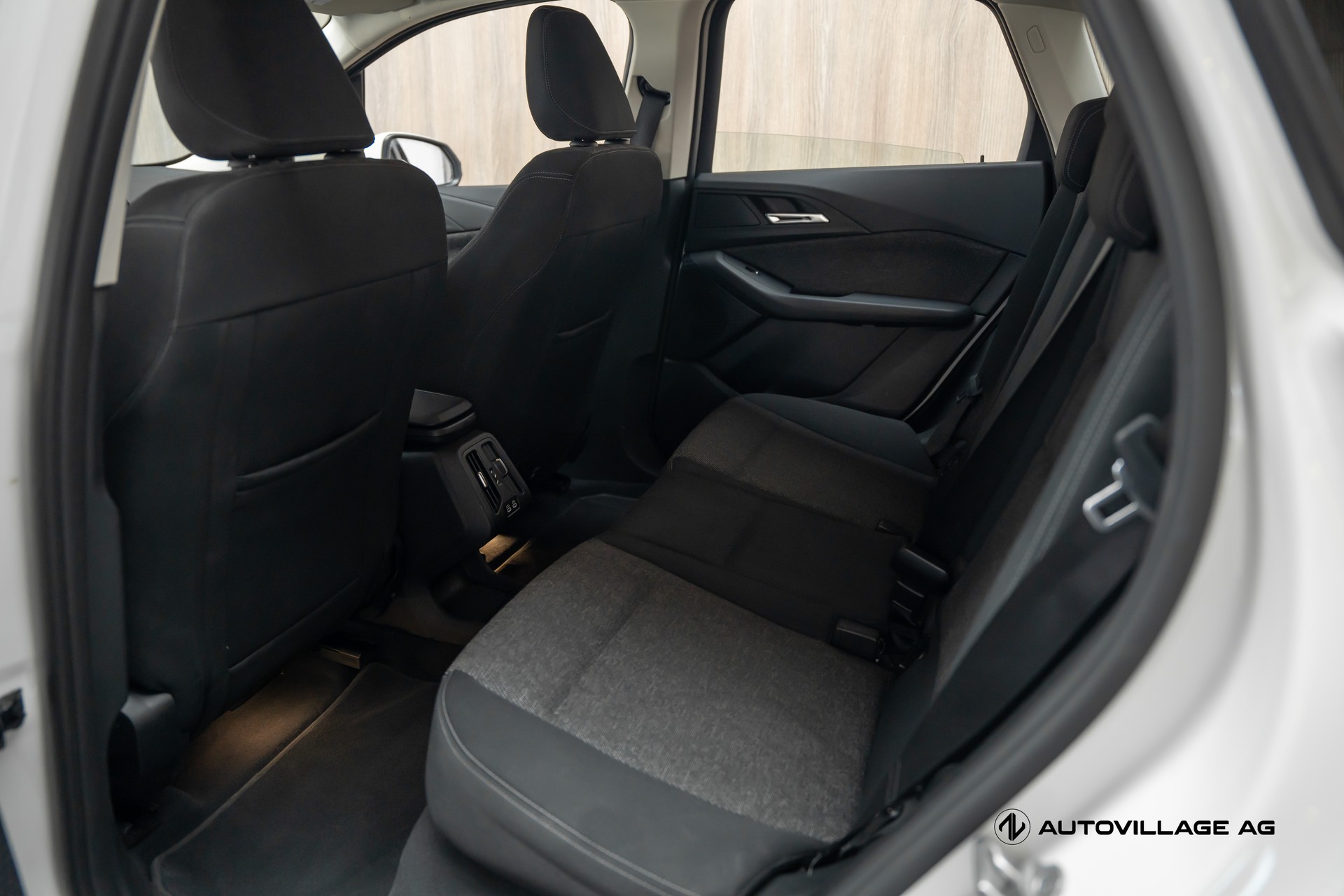 BMW 225e xDrive Active Tourer-image-8