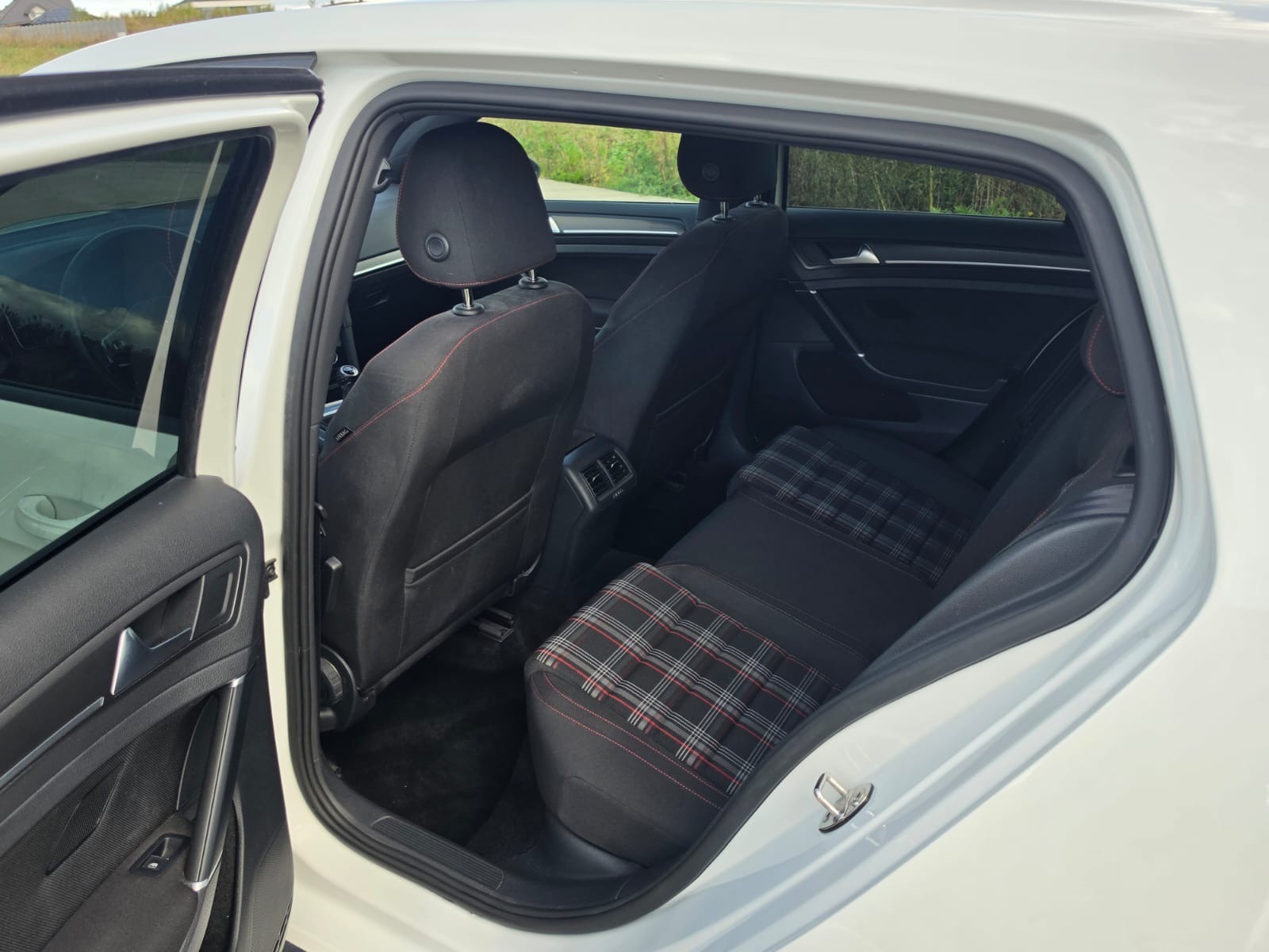 VW Golf 2.0 TSI GTI Performance-image-7