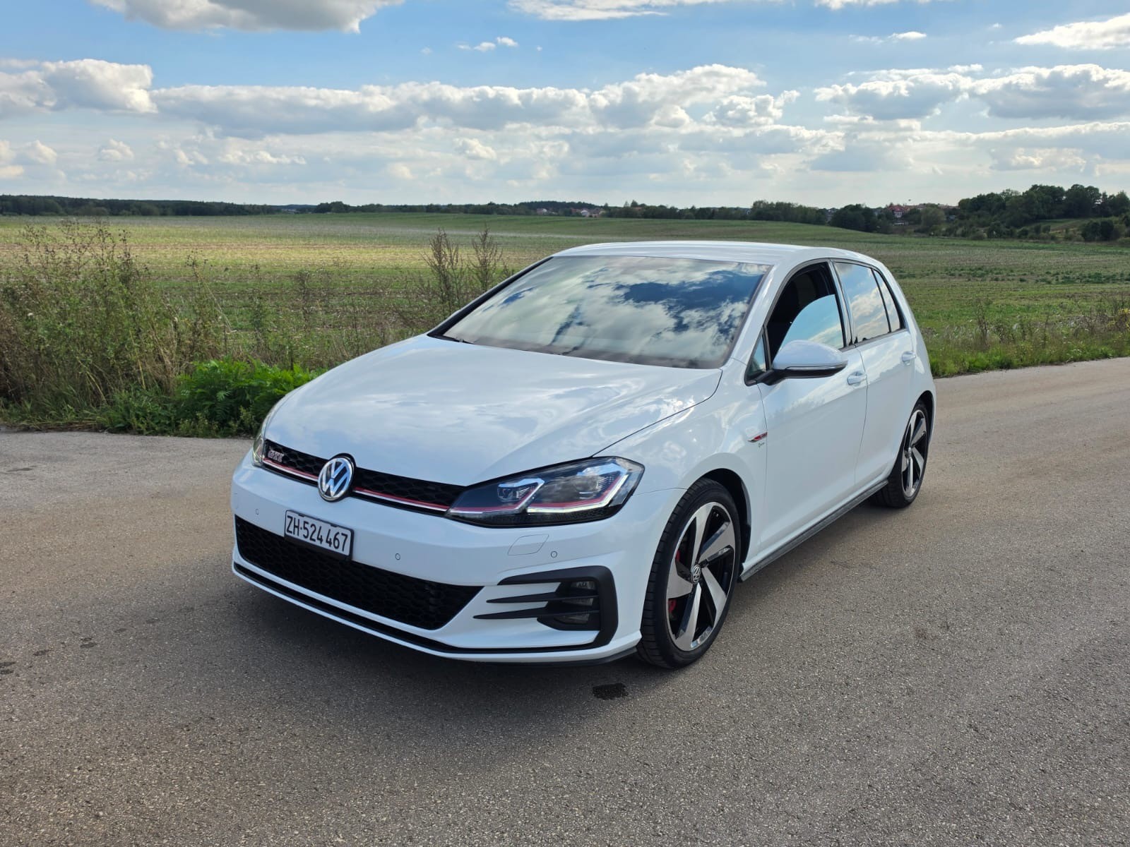 VW Golf 2.0 TSI GTI Performance-image-4