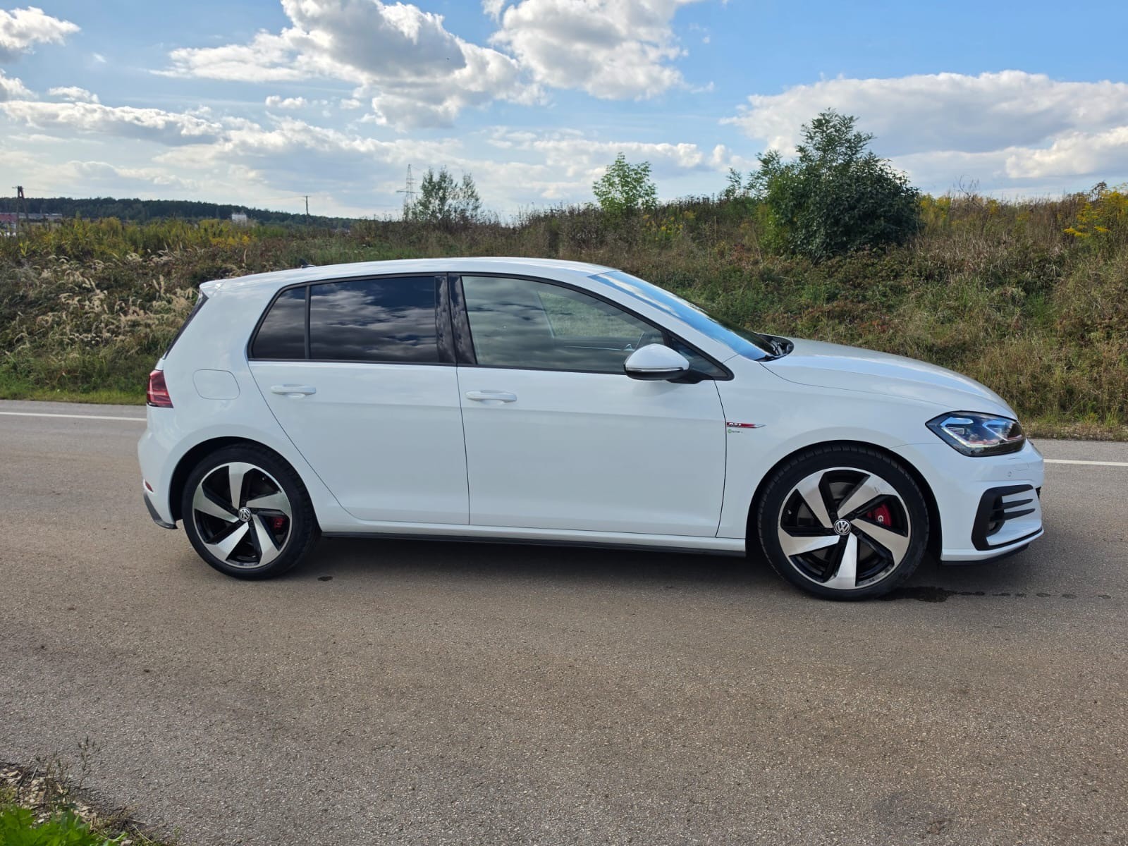 VW Golf 2.0 TSI GTI Performance-image-16