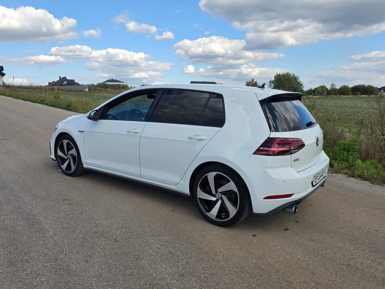 VW Golf 2.0 TSI GTI Performance-image-14