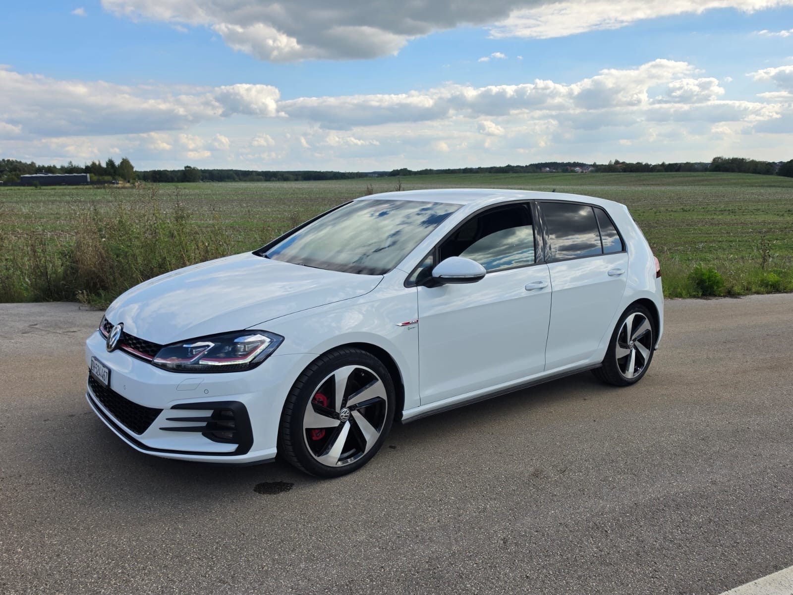 VW Golf 2.0 TSI GTI Performance-image-19